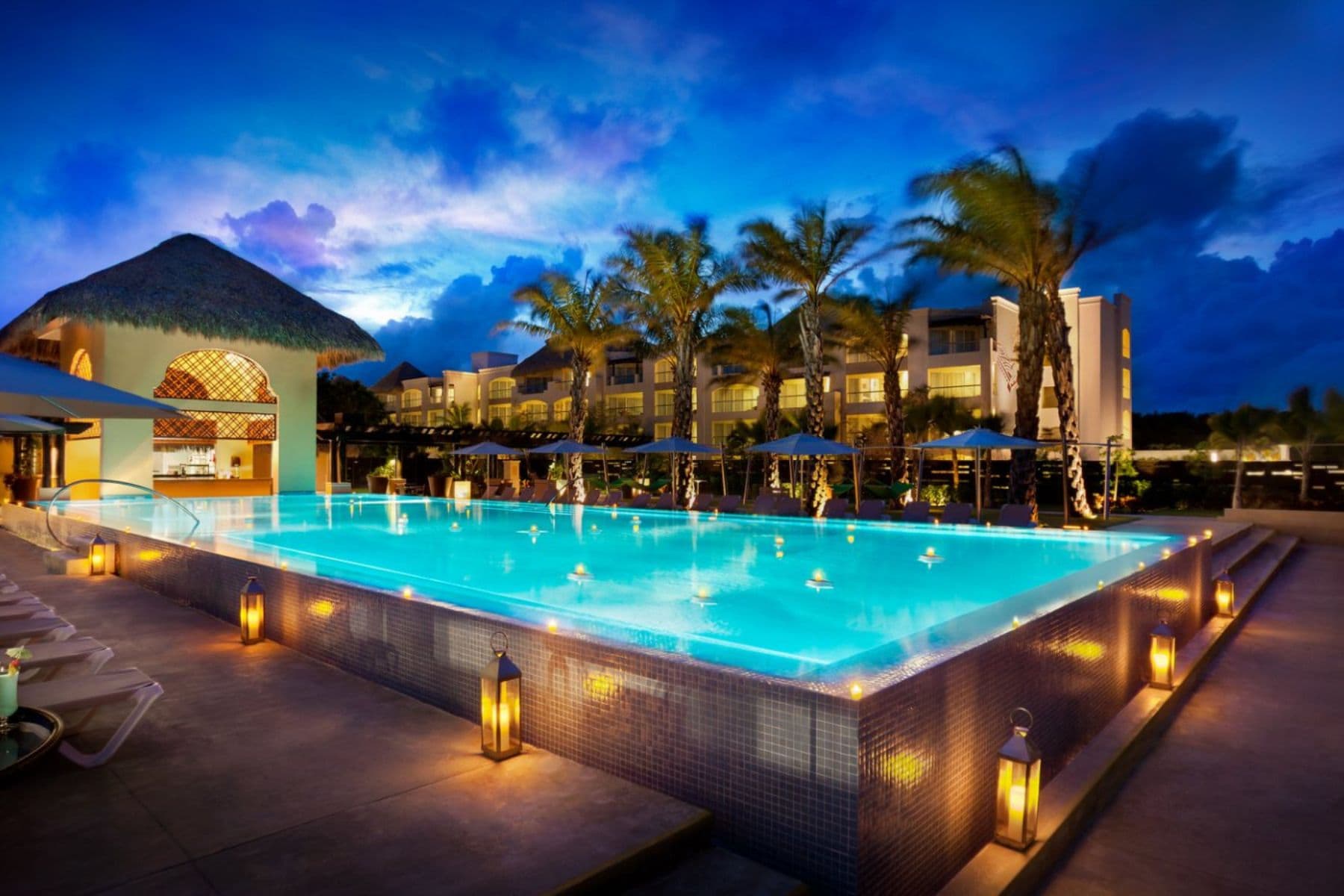hard-rock-hotel-and-casino-punta-cana-pool