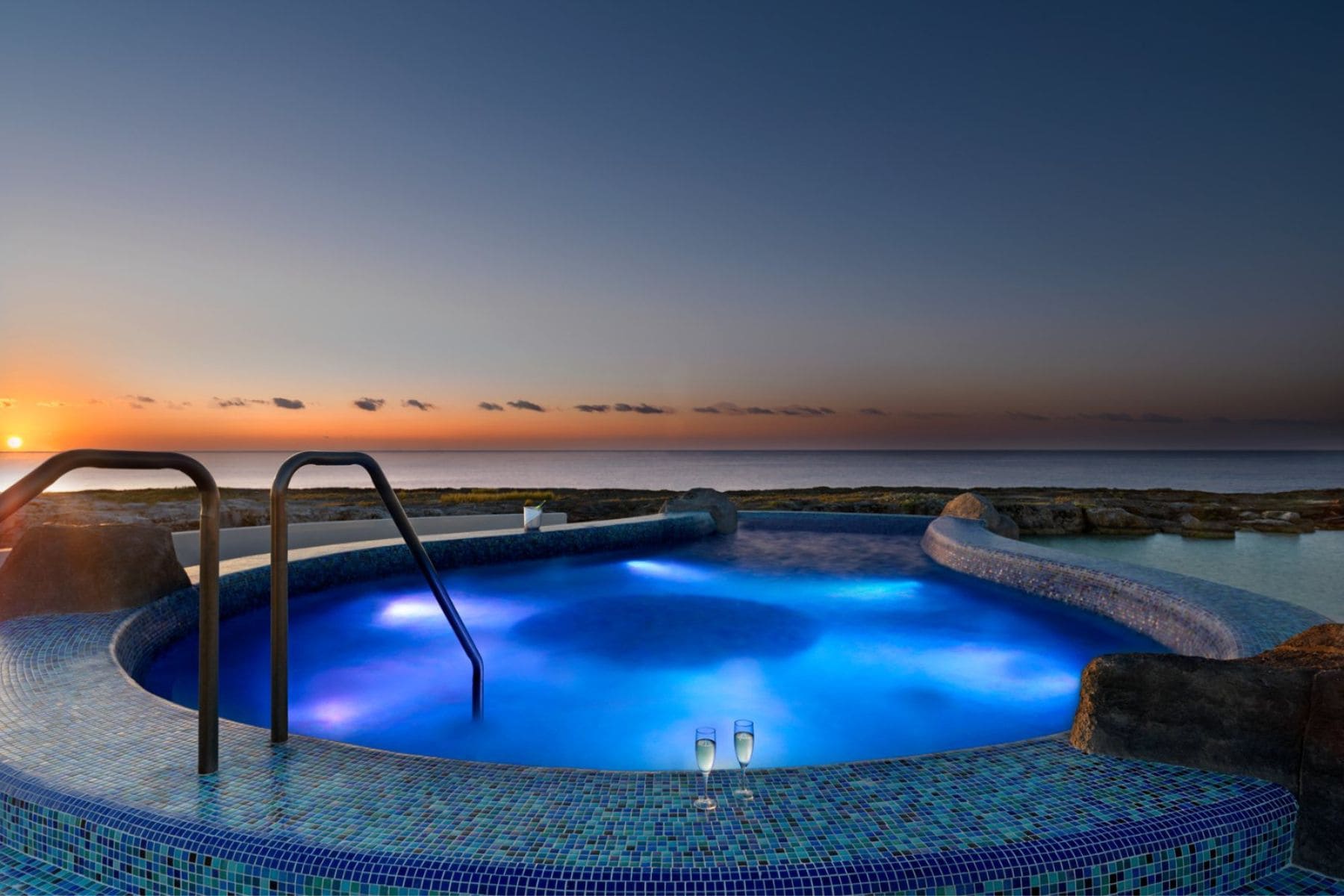 hard-rock-hotel-riviera-maya-swimming-pool