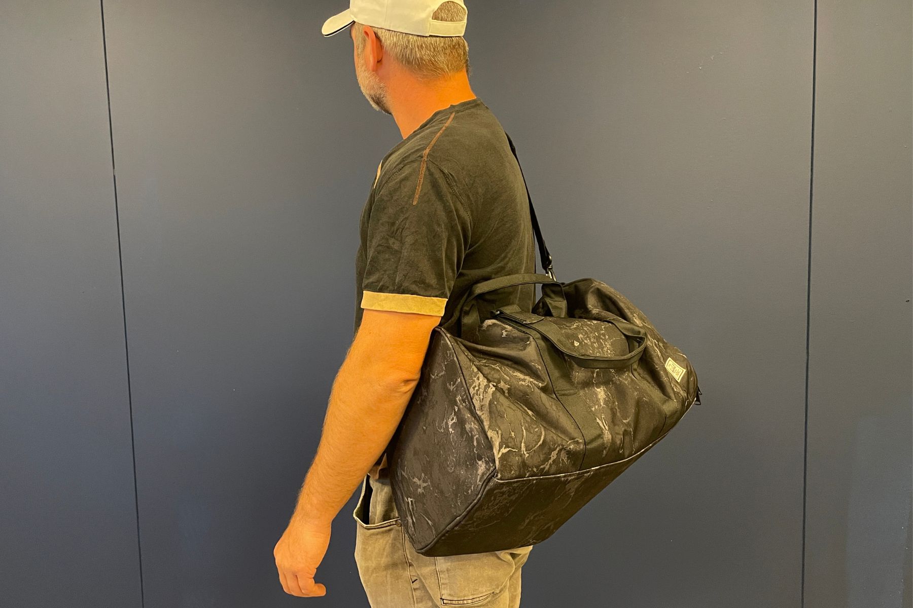 herschel-duffle-bag-front
