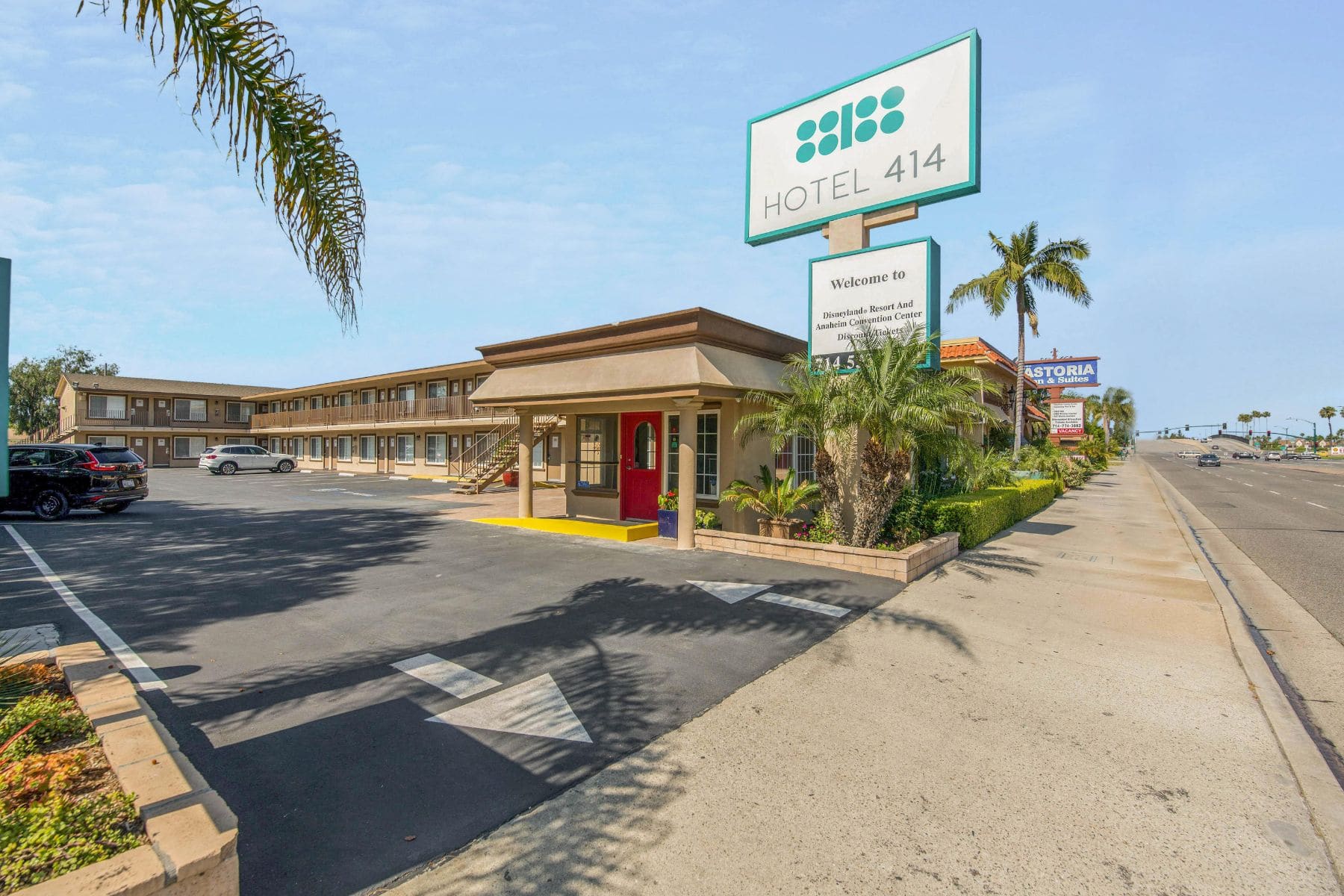 hotel-414-anaheim-featured