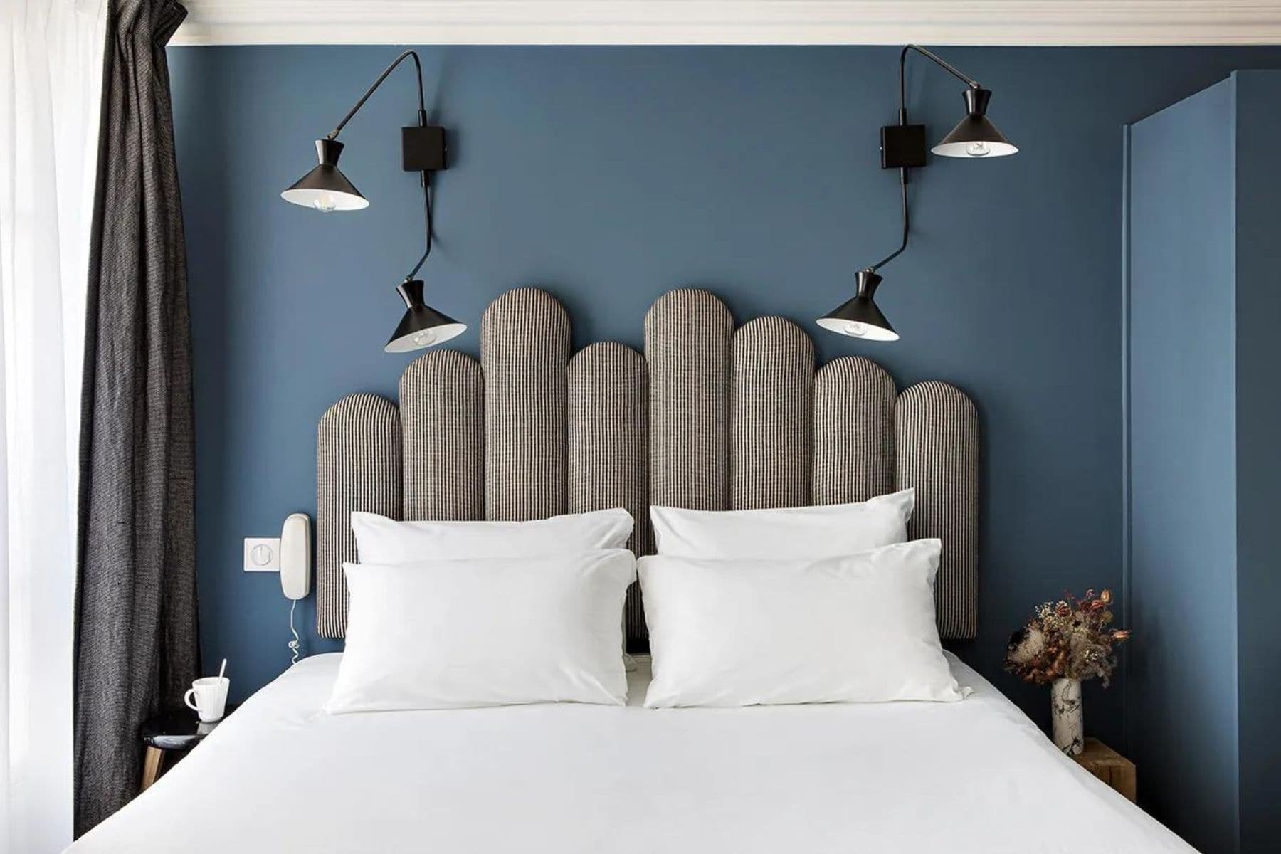 Hotel Paradis Head Board