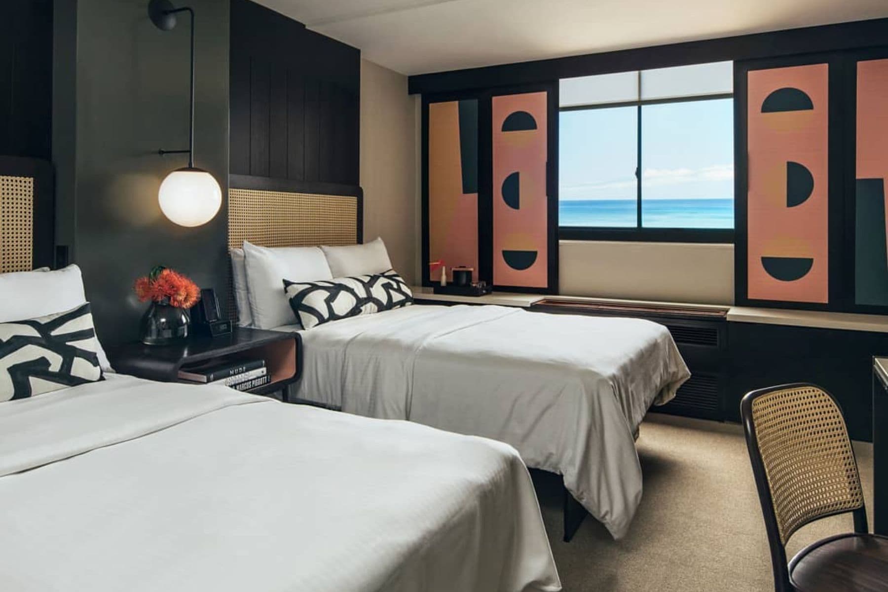 Hotel Renew Oahu Bedroom