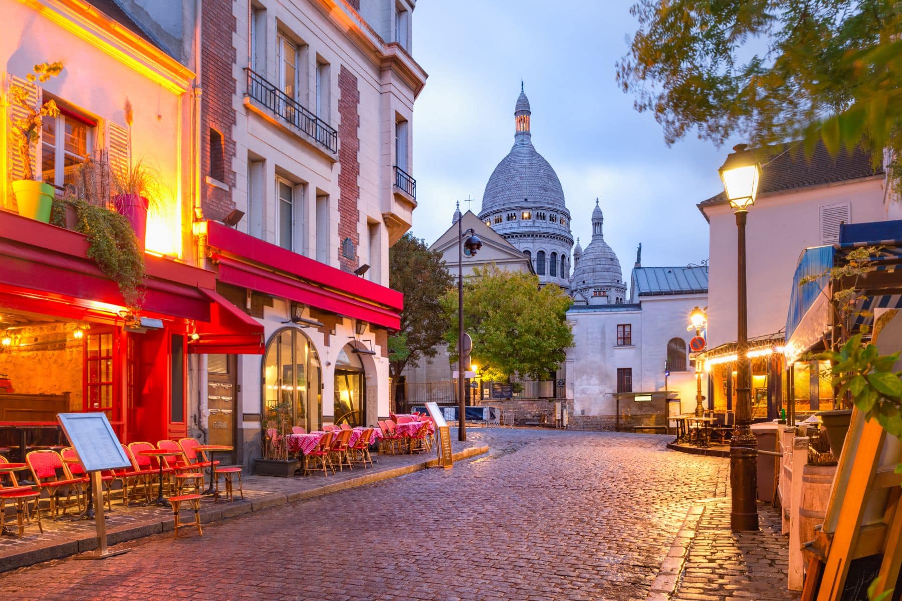 Hotels In Paris Guide Montmartre