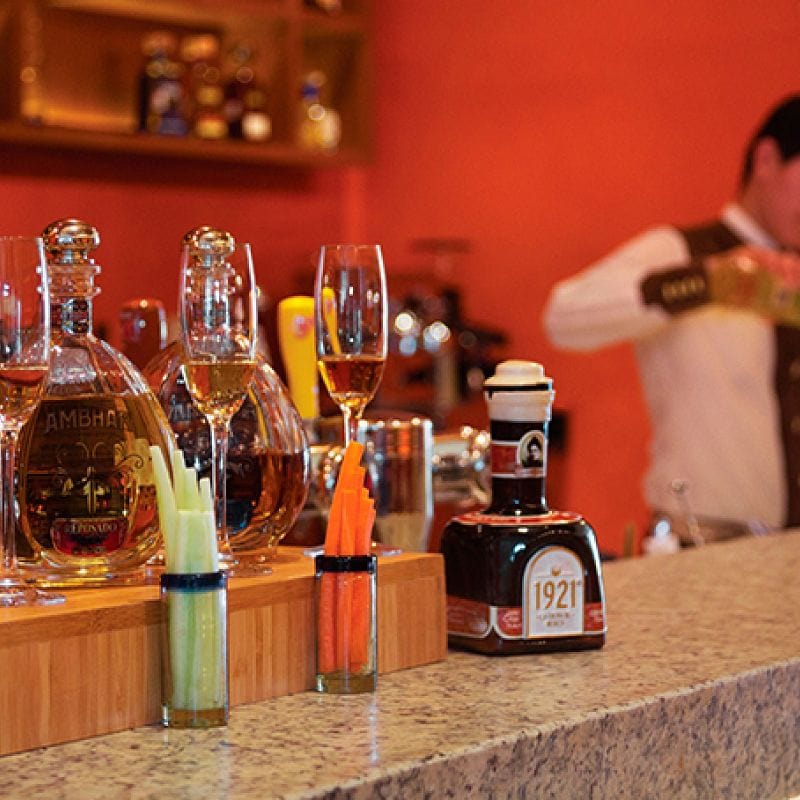 hyatt-ziva-cancun-beverage