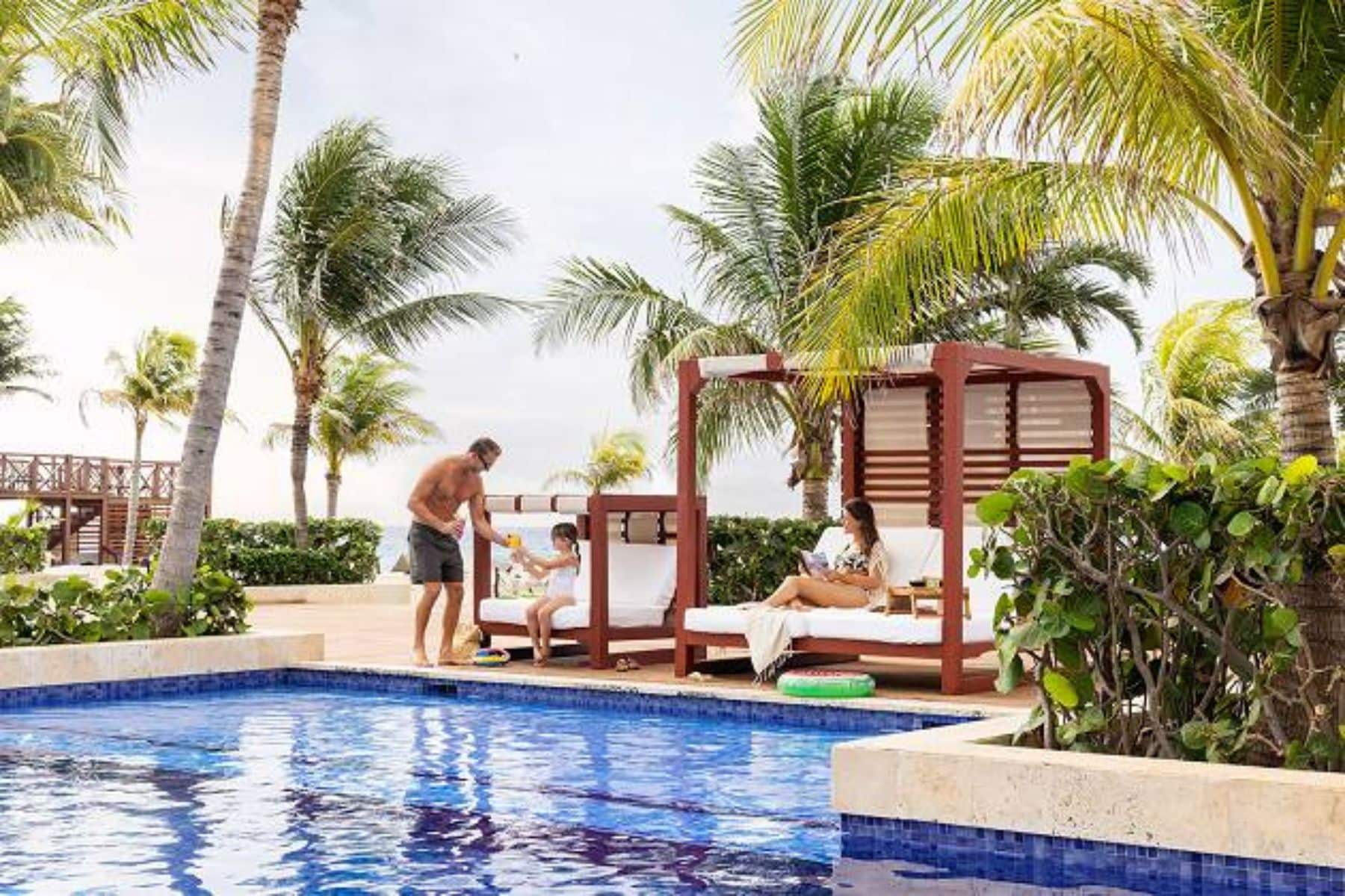 hyatt-ziva-cancun-cabana