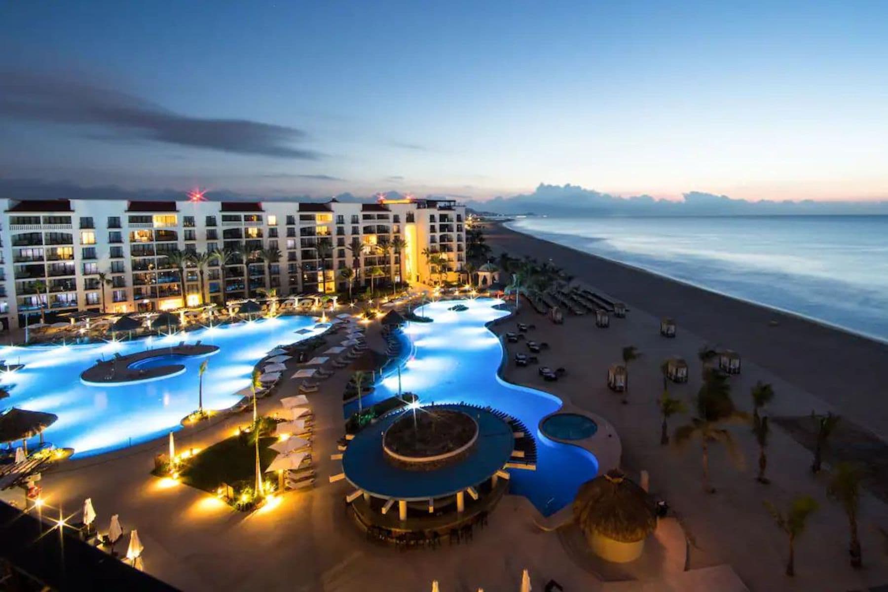 hyatt-ziva-los-cabos-night