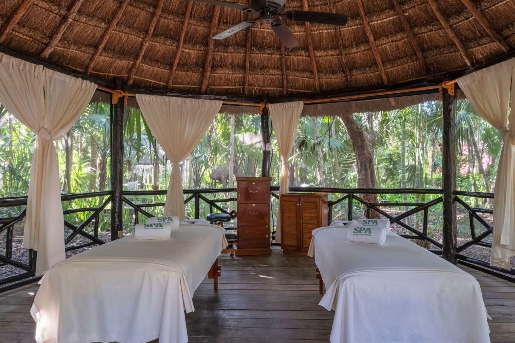 iberostar-cozumel-spa-bed
