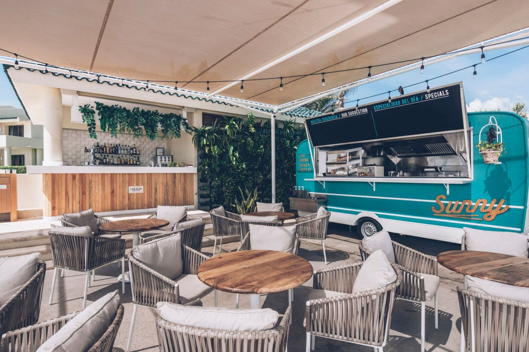 iberostar-selection-cancun-food-truck