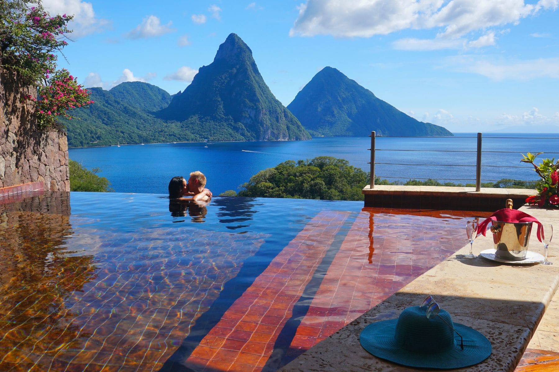 jade-mountain-resort-st-lucia-moon-couple