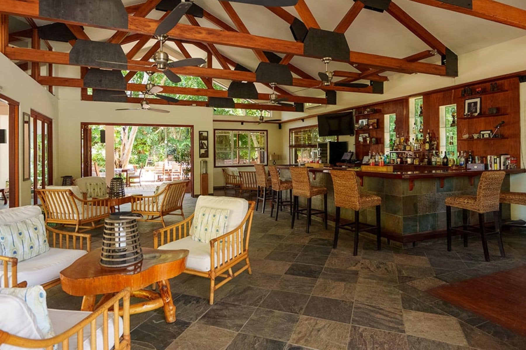 Ka Ana Resort Bar