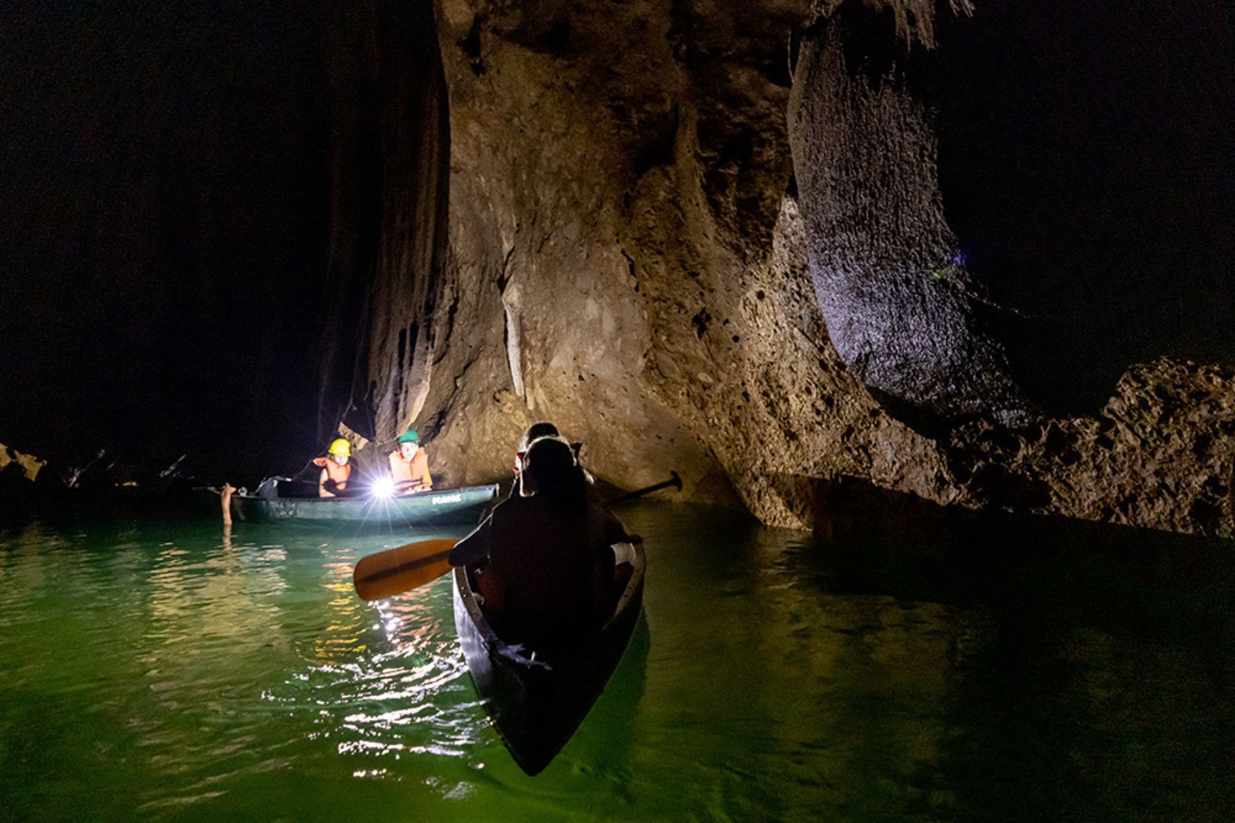 ka-ana-resort-kayak
