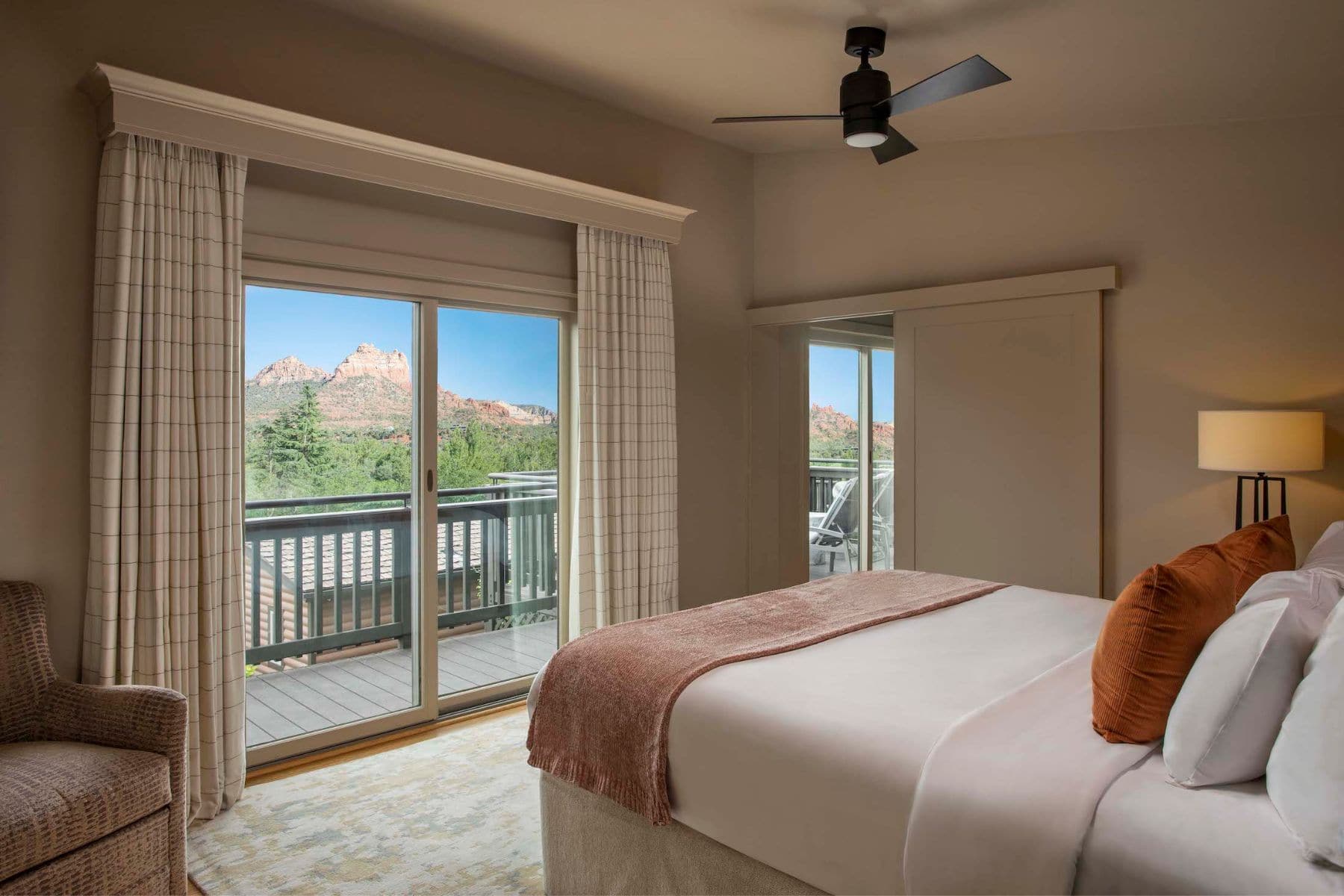 l-auberge-de-sedona-bed-view