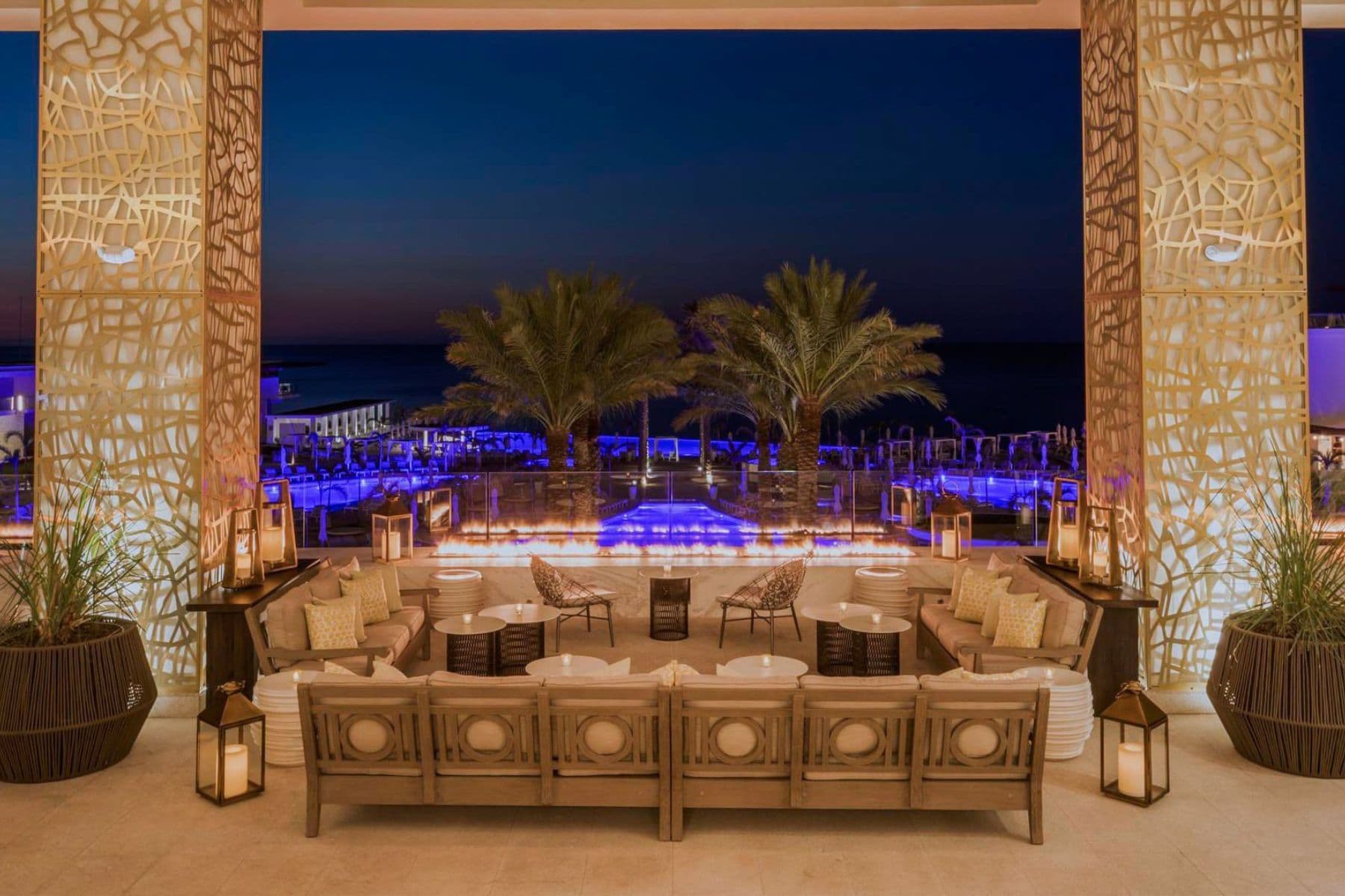 le-blanc-spa-and-resort-cabo-night-pool