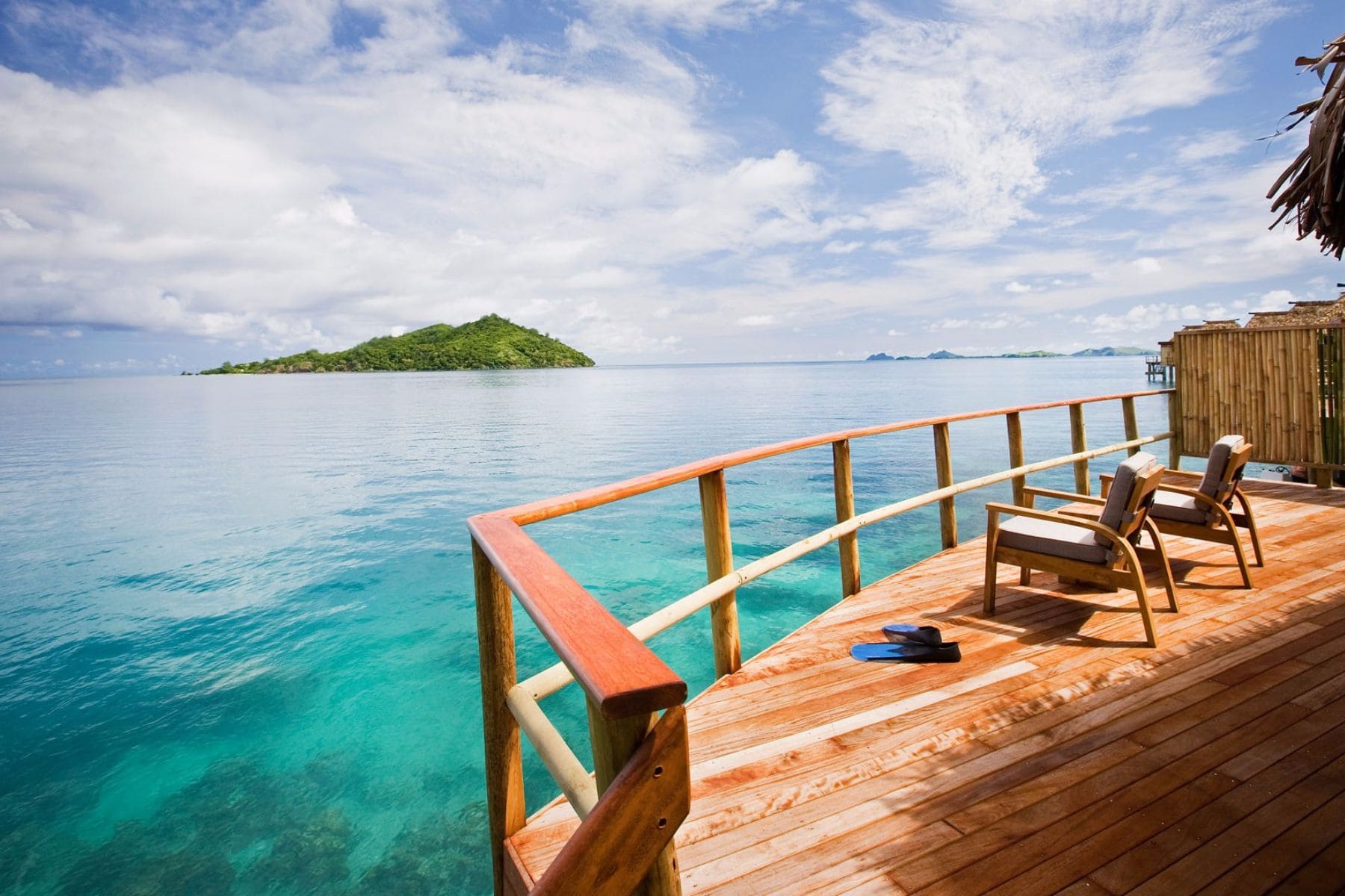 likuliku-lagoon-resort-deck
