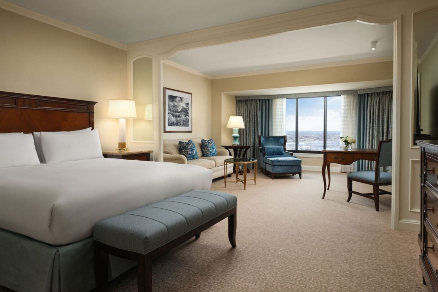 Little America Hotel Tower King