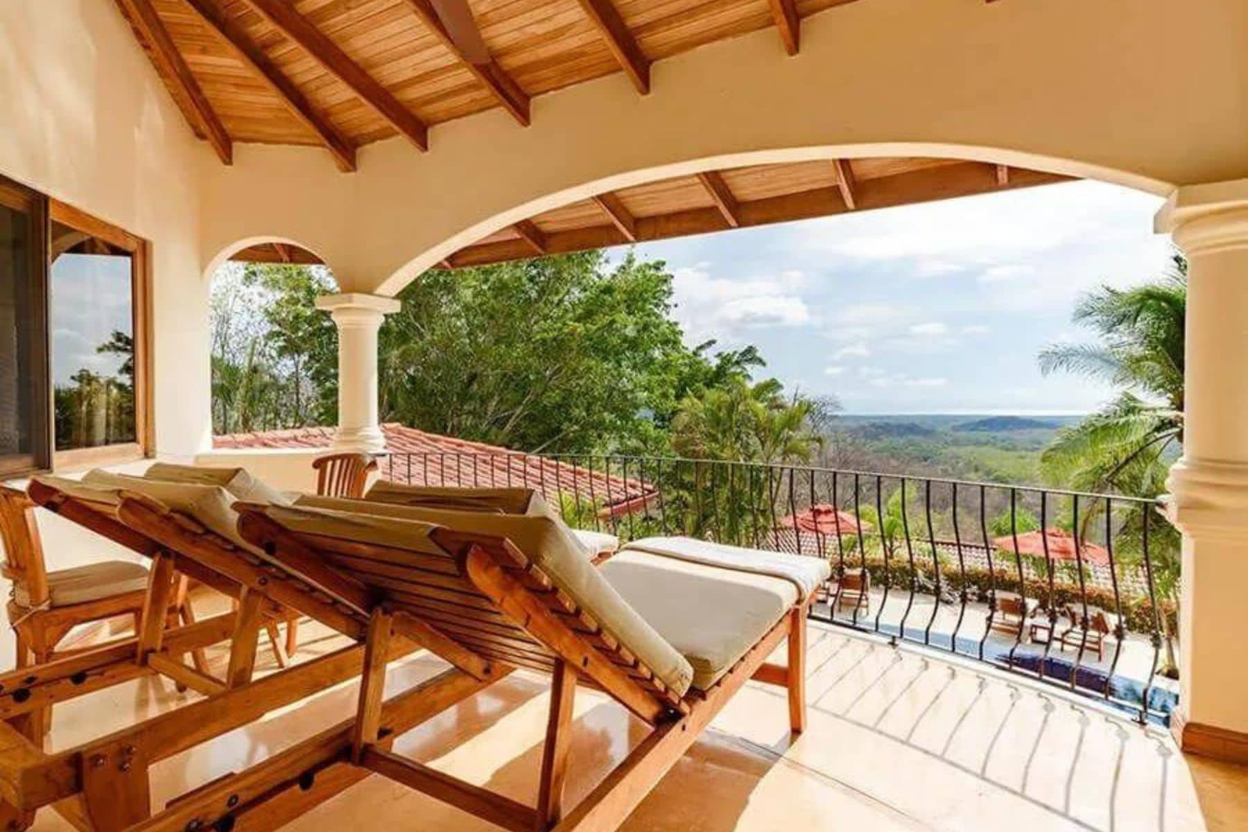 los-altos-de-eros-boutique-hotel-and-spa-balcony
