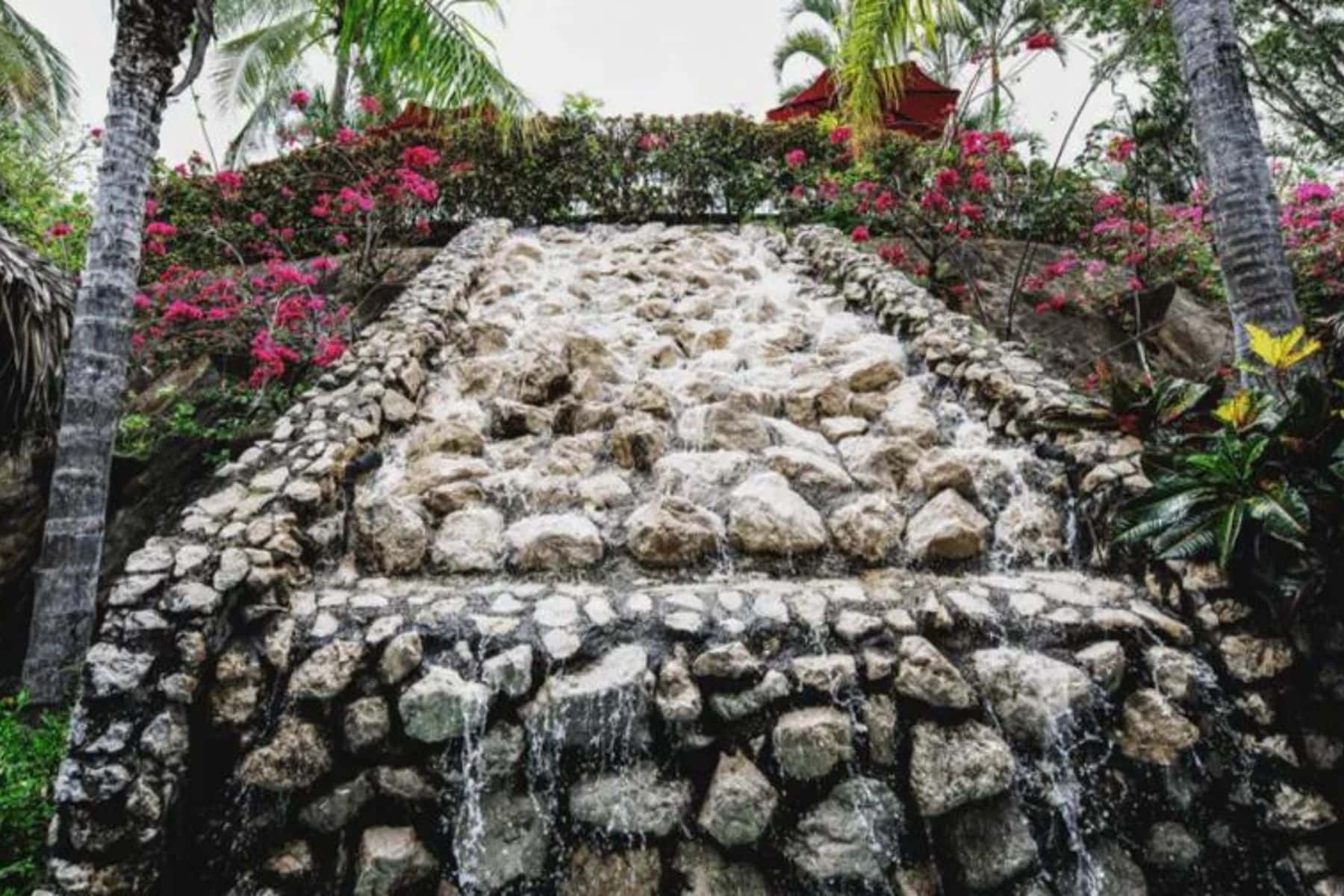 los-altos-de-eros-boutique-hotel-and-spa-fountain