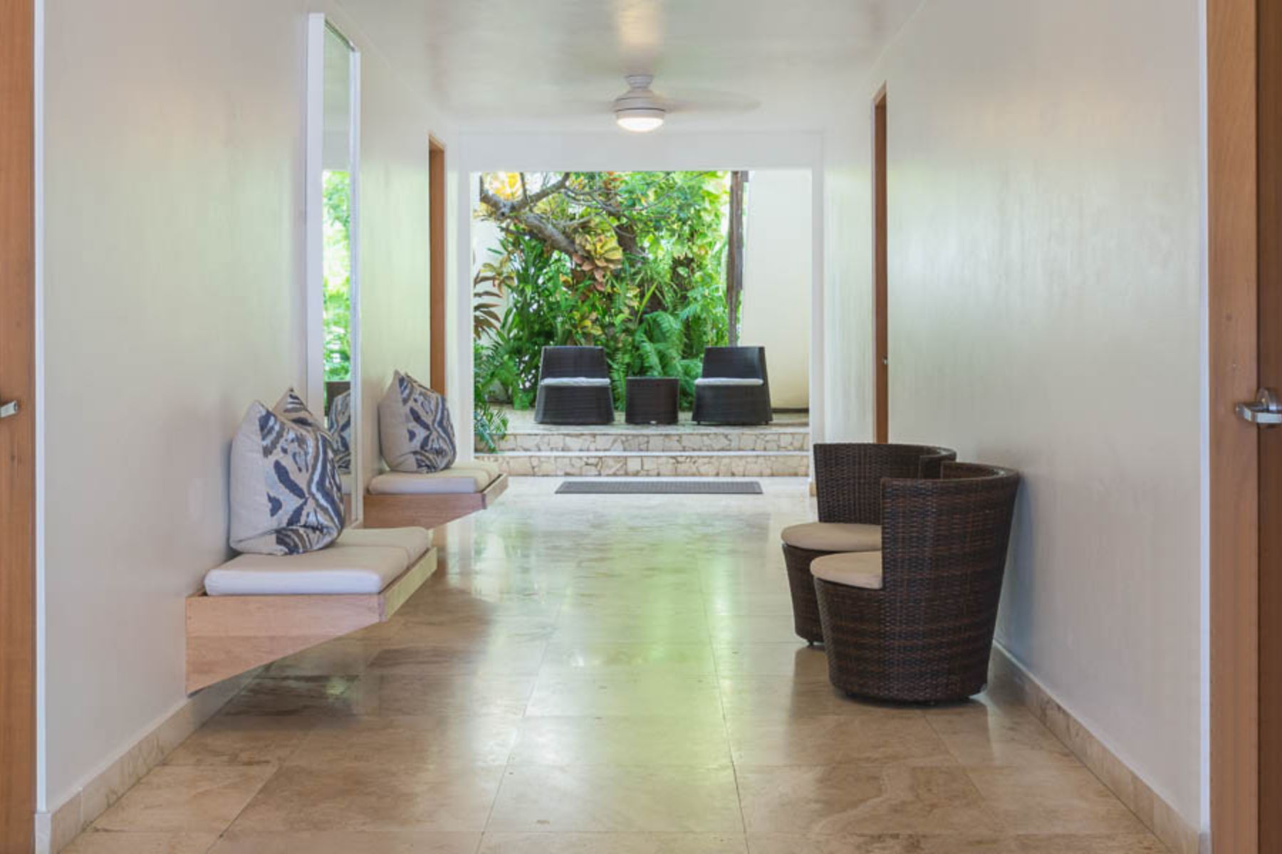 Malecon House Vieques Hall