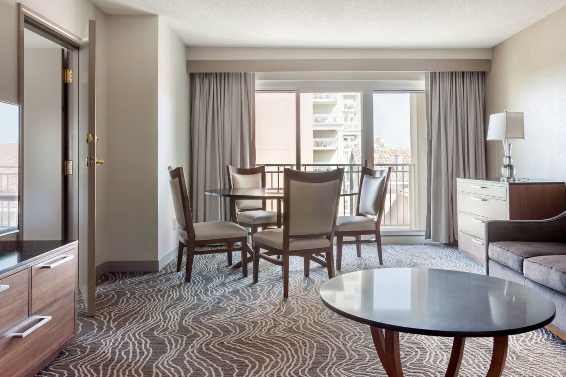marriott-myrtle-beach-resort-and-spa-grande-dunes-living