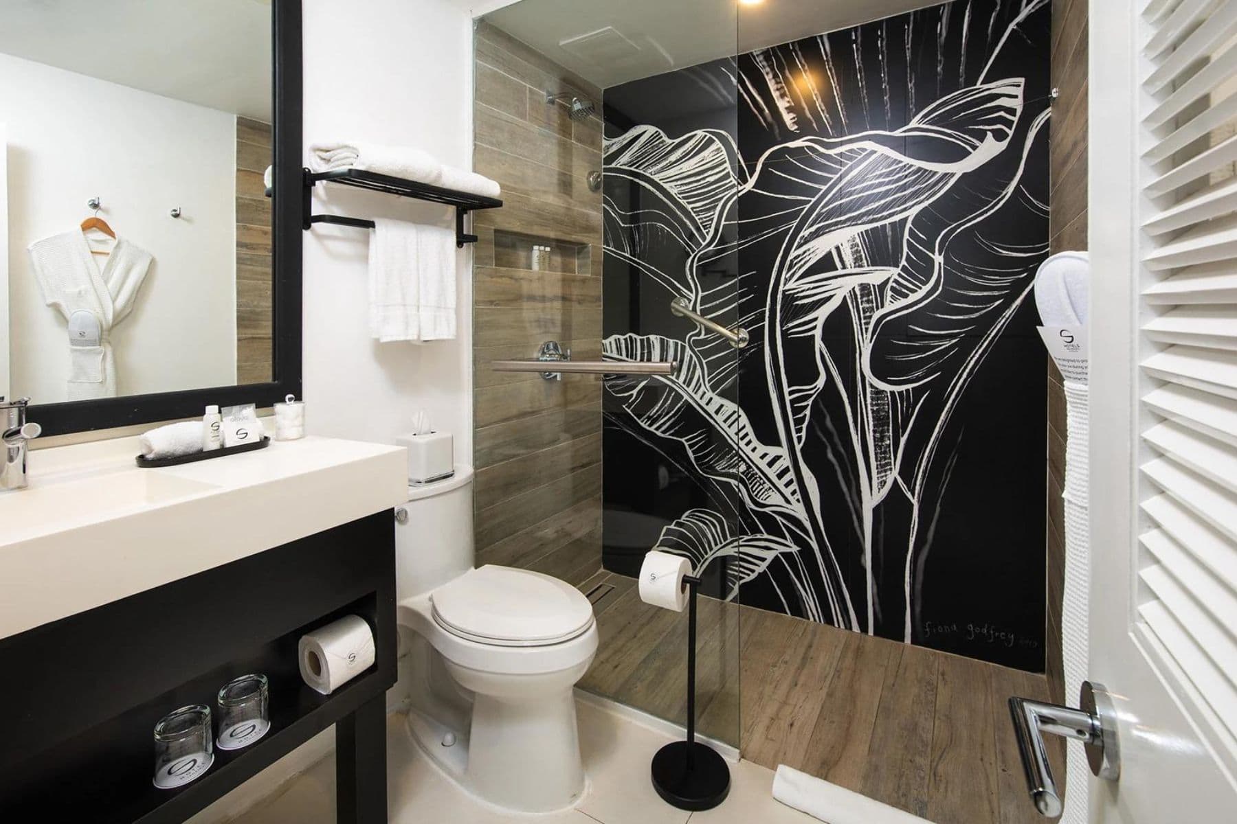 Mini King Rooms At Shotel