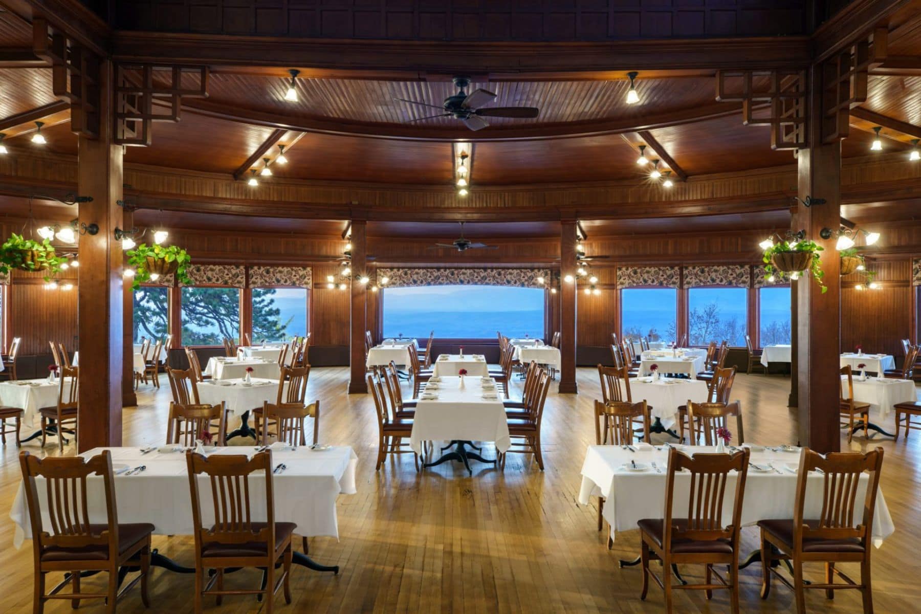 Mohonk Mountain House New Paltz New York Dining