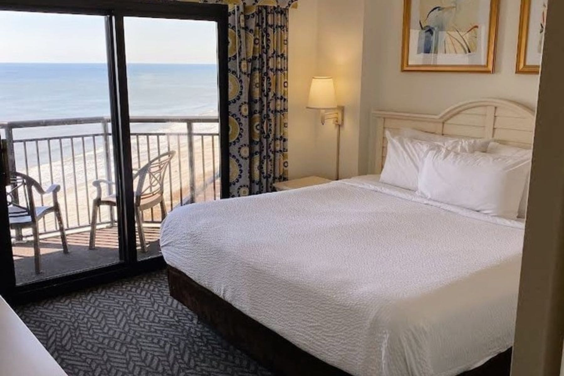 ocean-reef-resort-bedroom