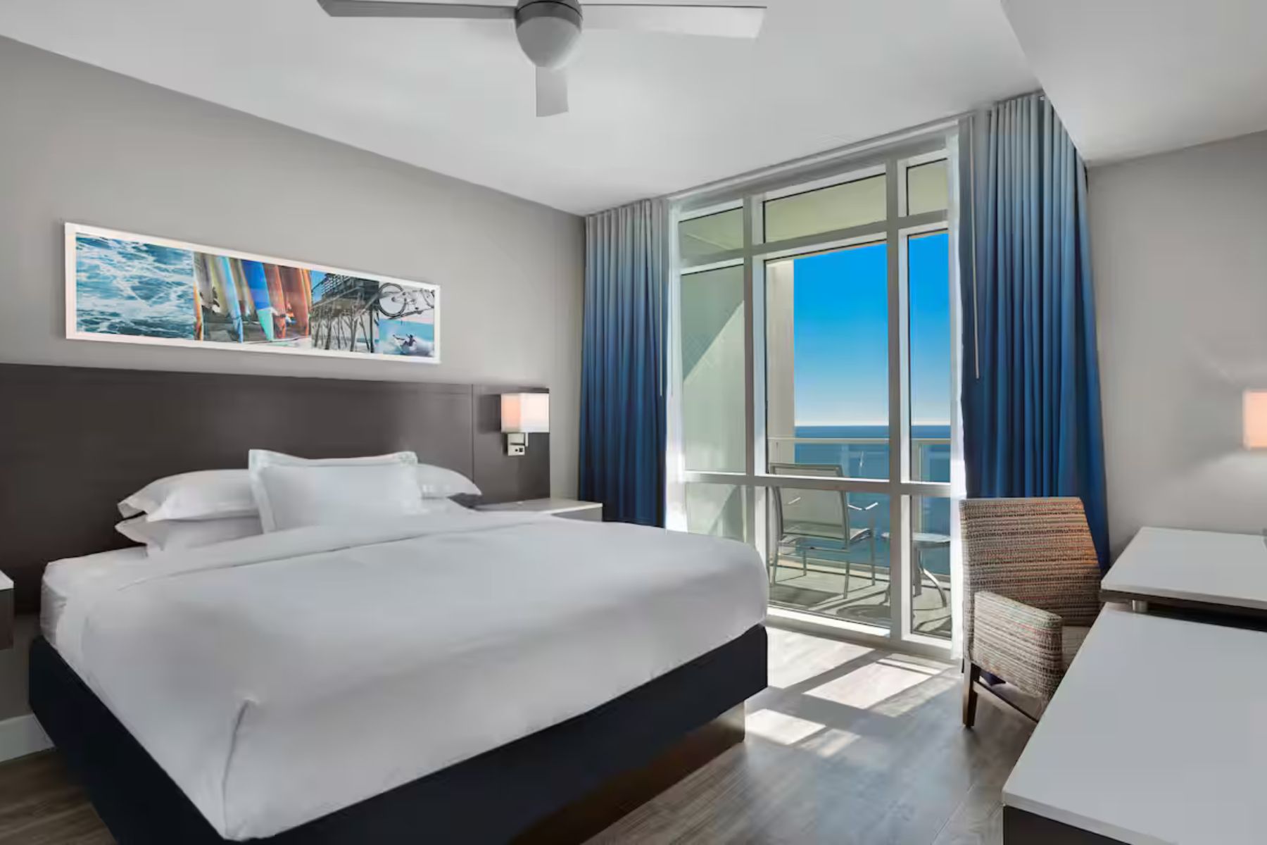 oceans-22-hilton-grand-vacations-beds