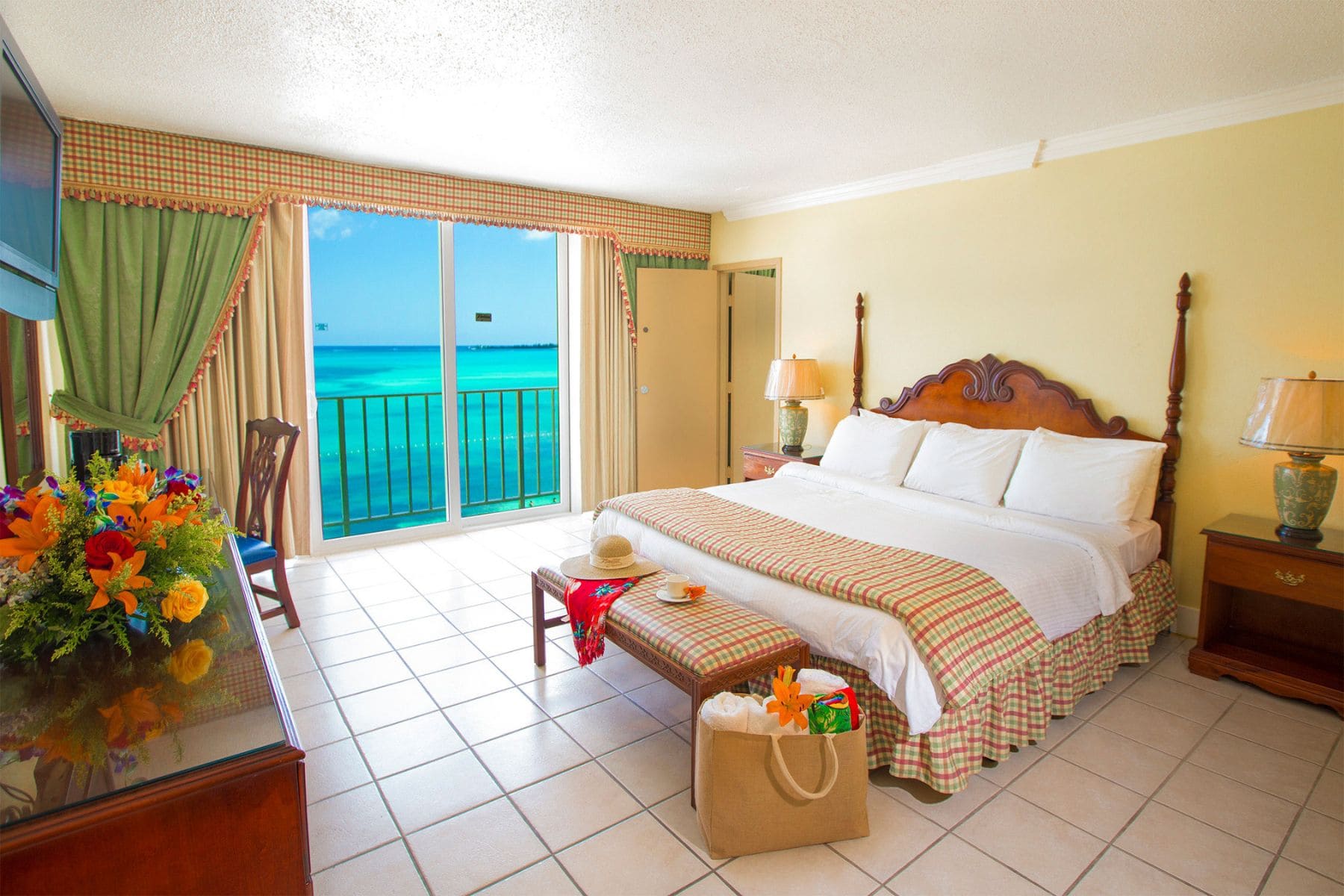 One Bedroom Ocean Front Suites
