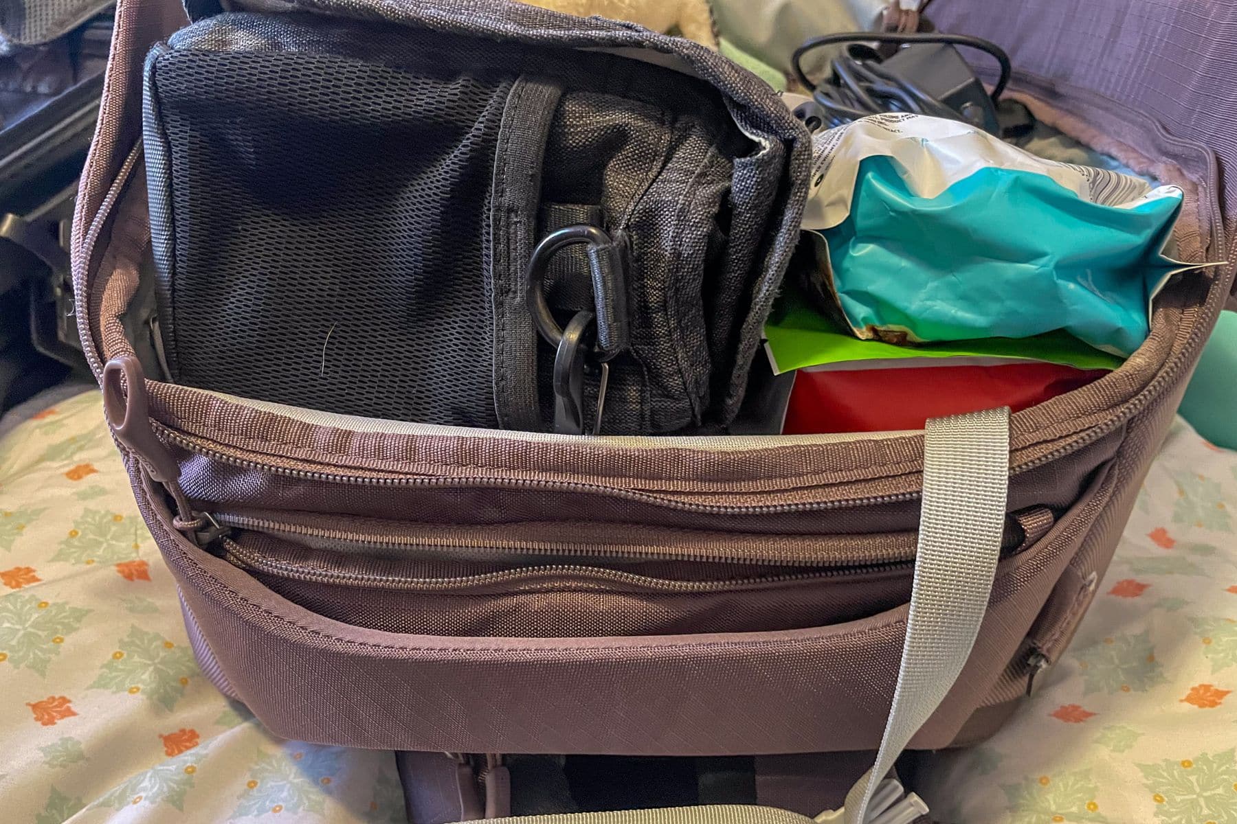 osprey-sojourn-porter-travel-backpack-stuff