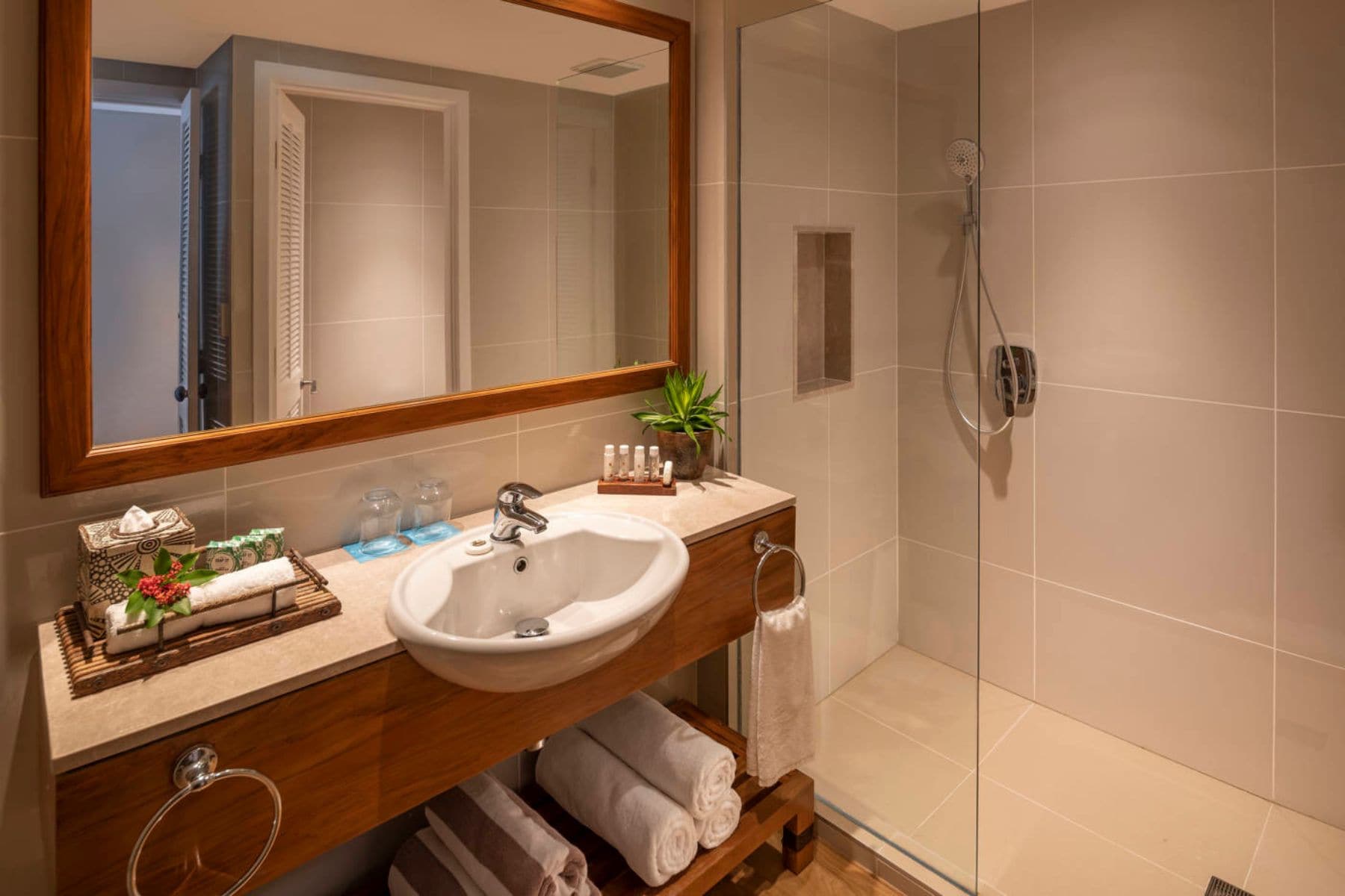 outrigger-fiji-beach-resort-bath
