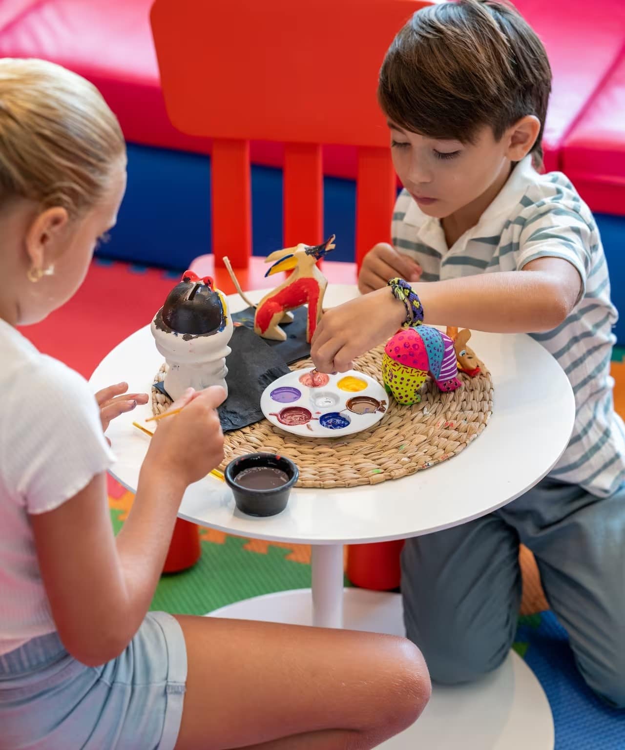 Paradisus Playa Del Carmen Kids Zone Painting