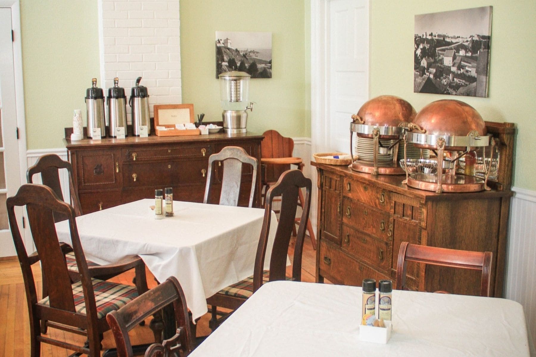 pine-cottage-bed-and-breakfast-dine