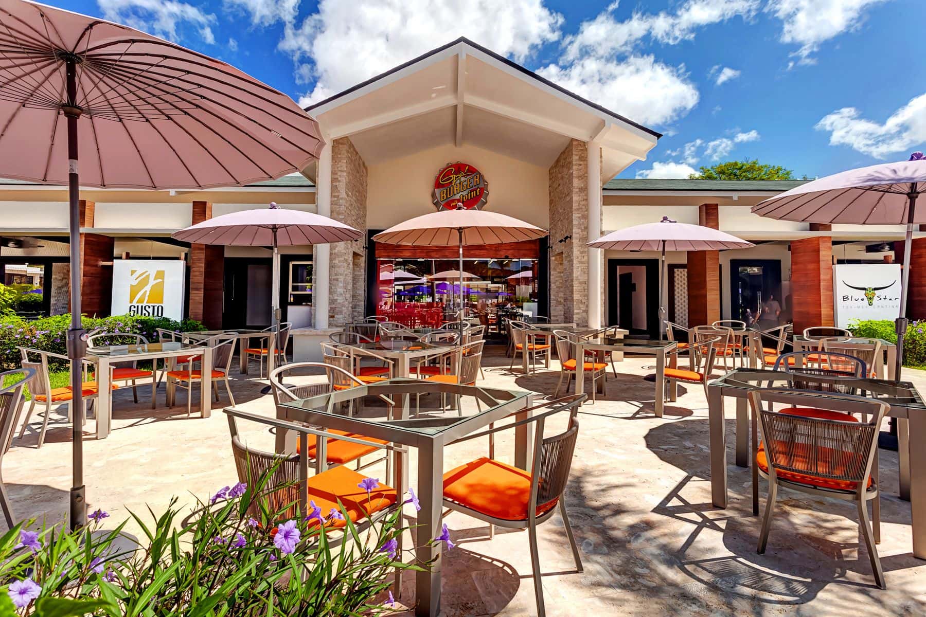 planet-hollywood-costa-rica-burger-joint