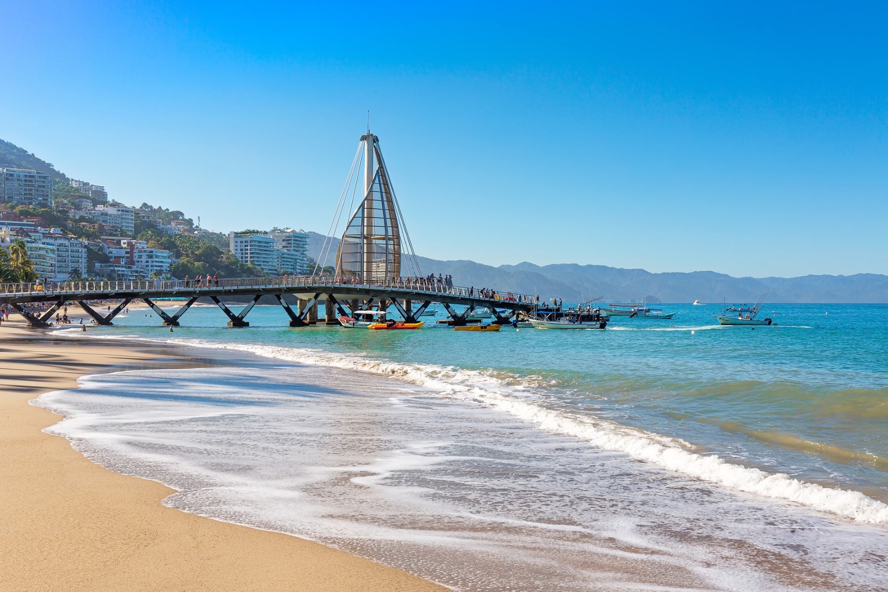 playa-de-muertos-puerto-vallarta