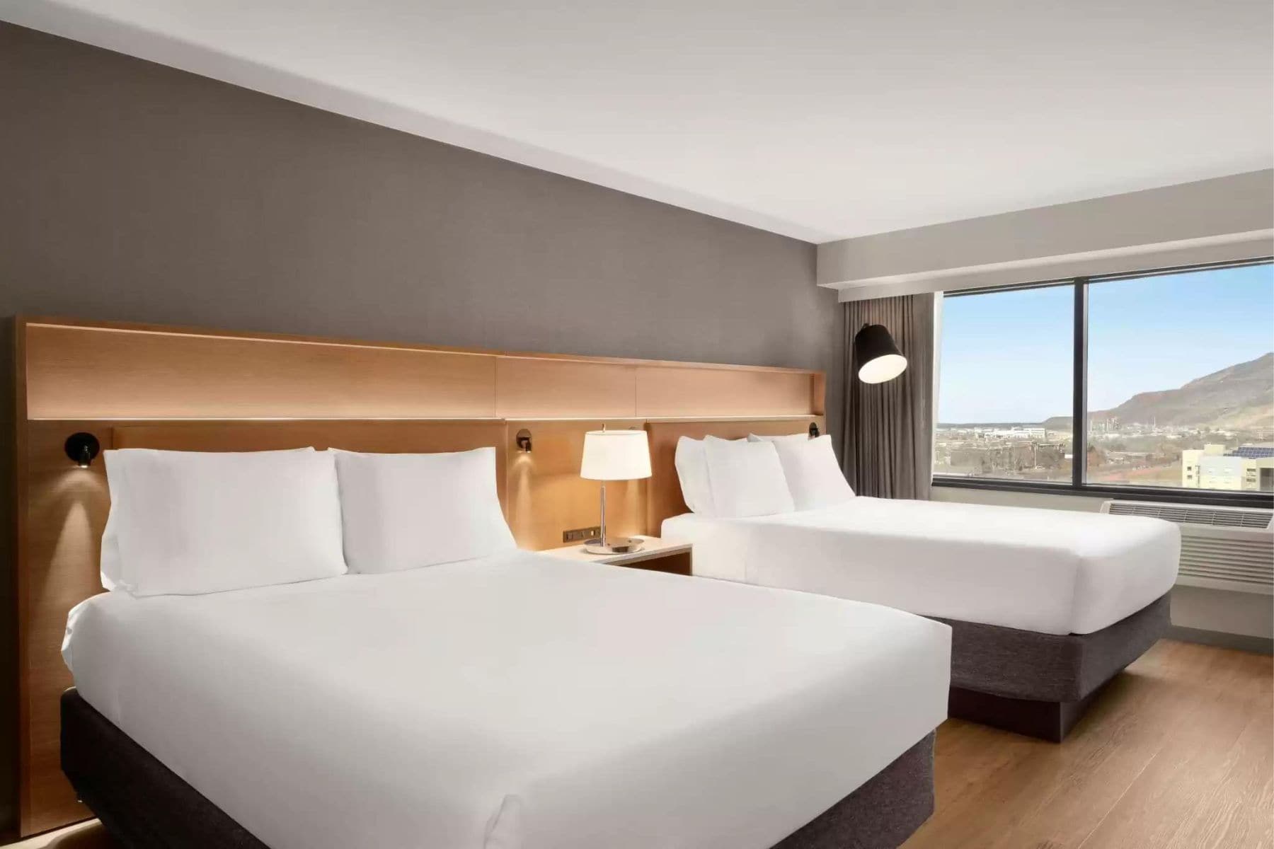 Radisson Hotel Downtown Salt Double Bed