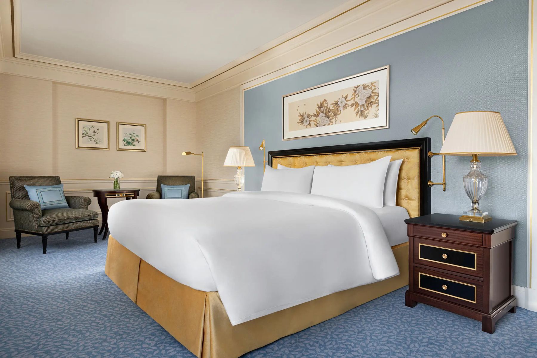 Shangri La Paris Bedroom
