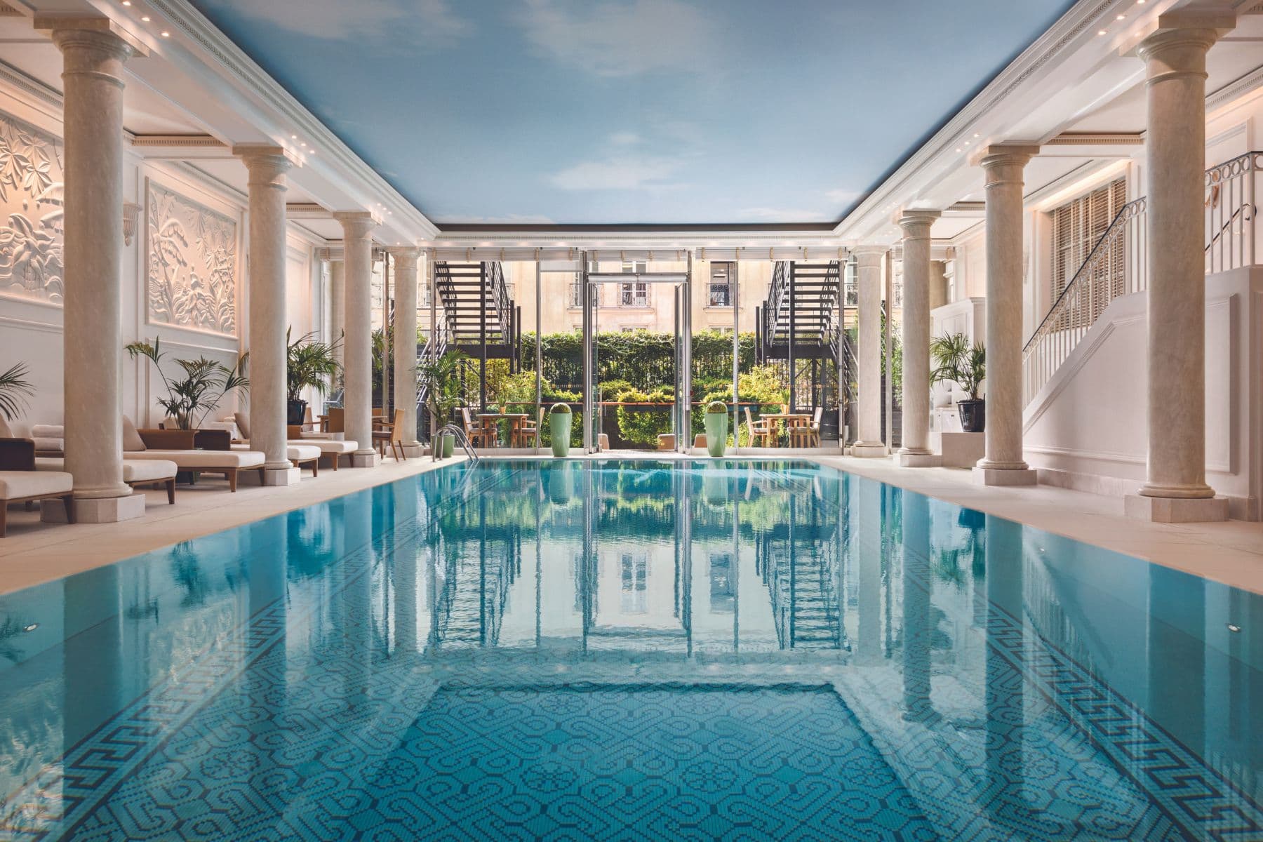 shangri-la-paris-pool