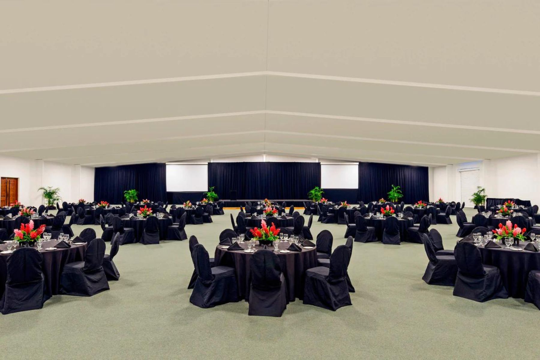 sheraton-fiji-golf-and-beach-resort-events