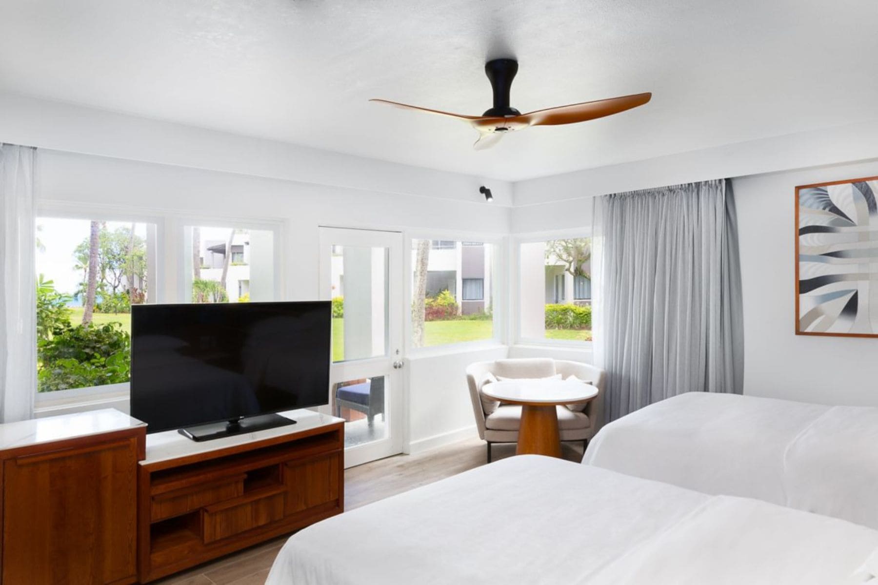 sheraton-fiji-golf-and-beach-resort-room