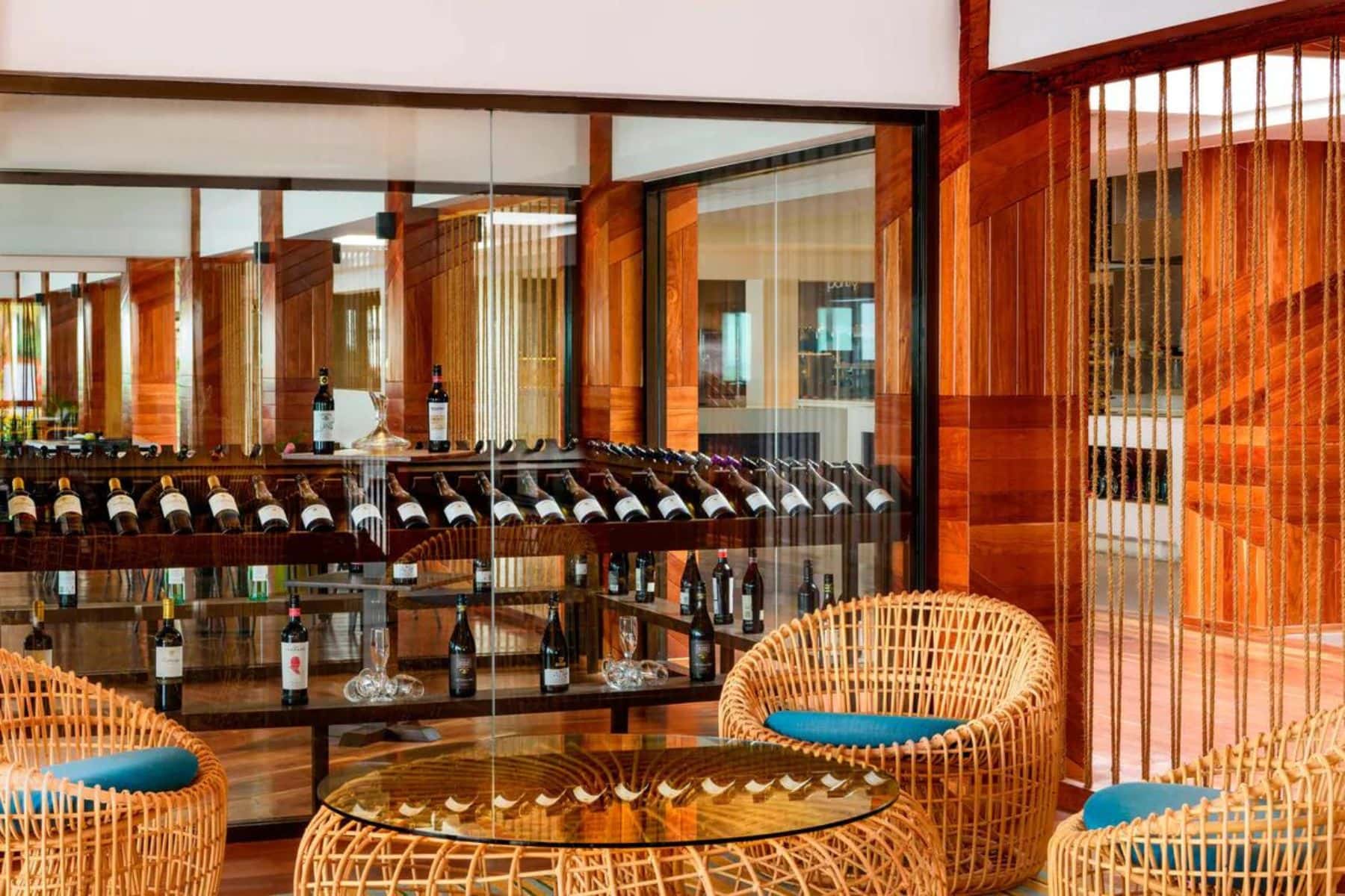 sheraton-resort-and-spa-tokoriki-island-wine