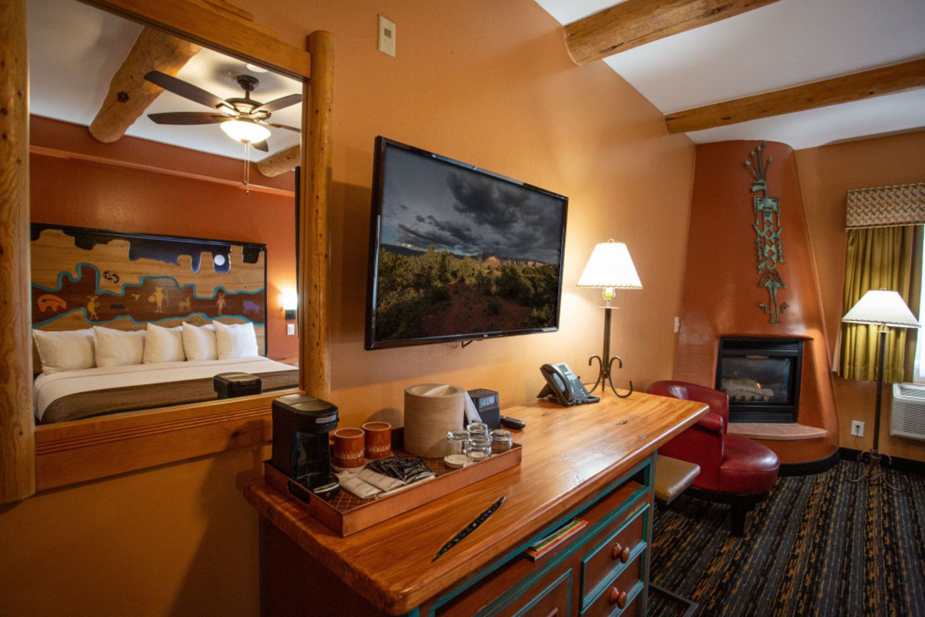 Southwest Inn At Sedona Tv