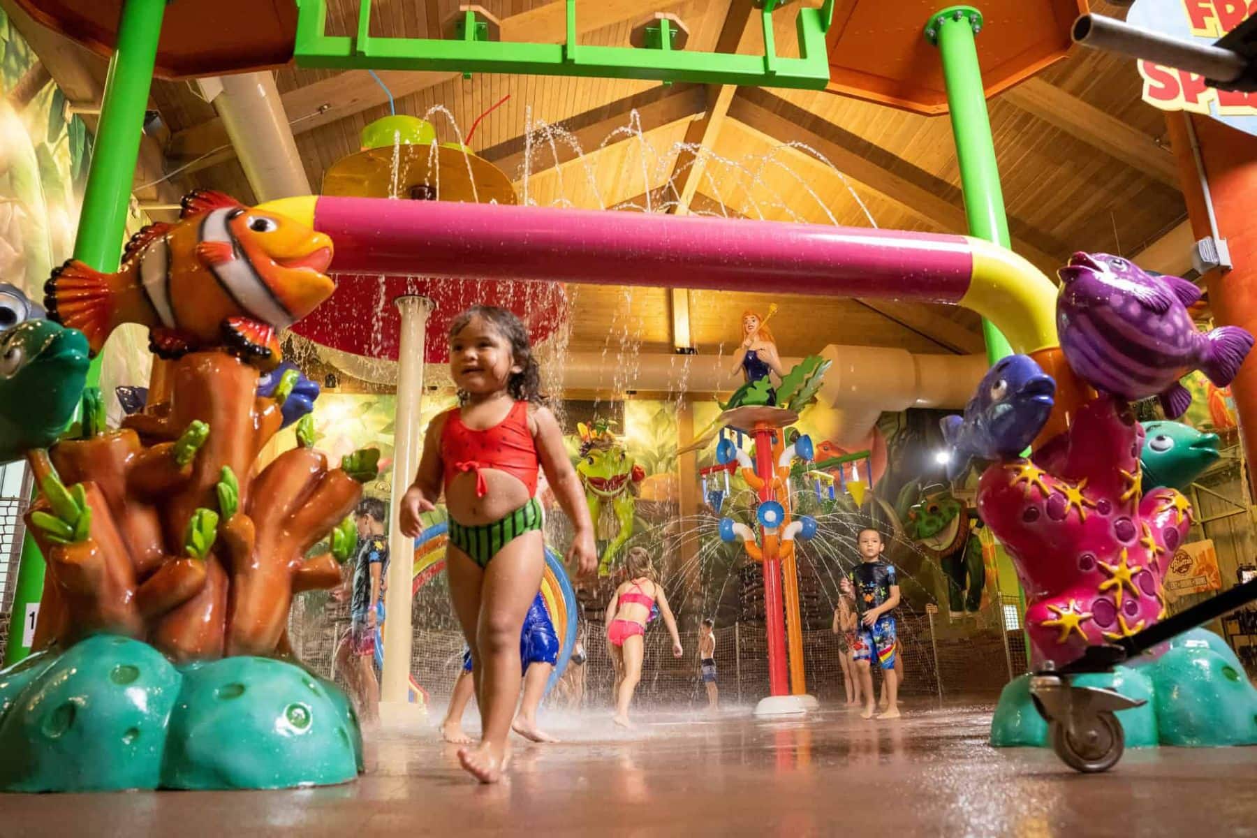 splash-lagoon-indoor-waterpark-close