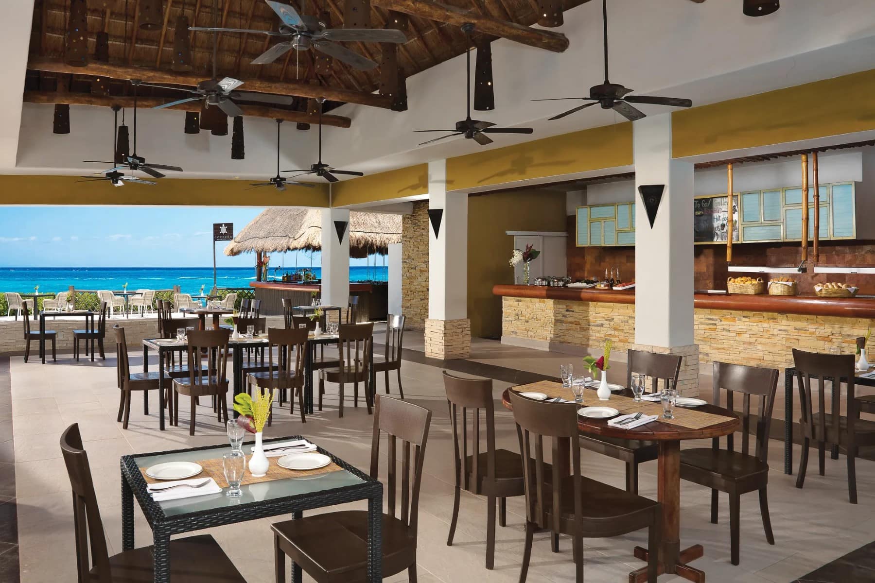 Sunscape Sabor Cozumel Sunny Side Grill Tables