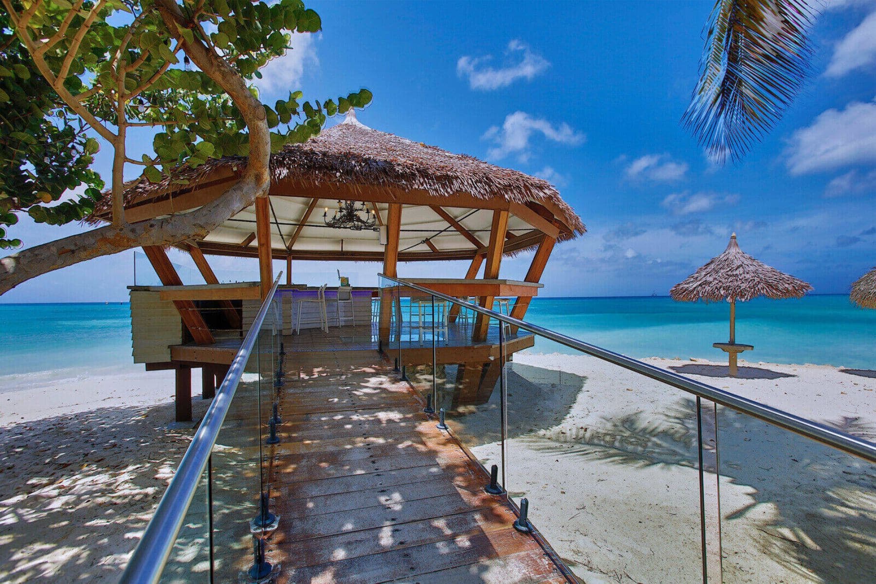 tamarijn-aruba-resort-bridge