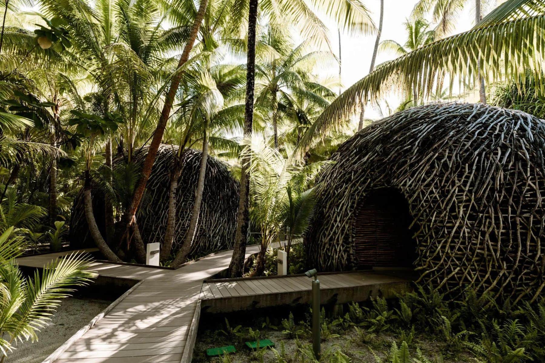 the-brando-huts