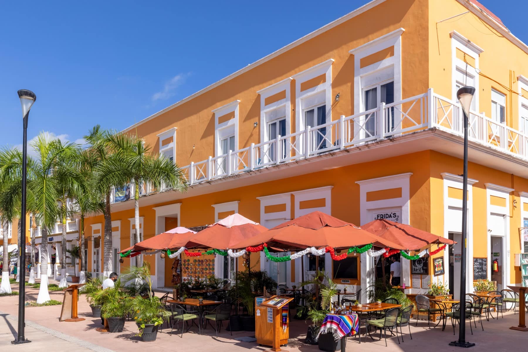 Explore the Shops and Sites in San Miguel