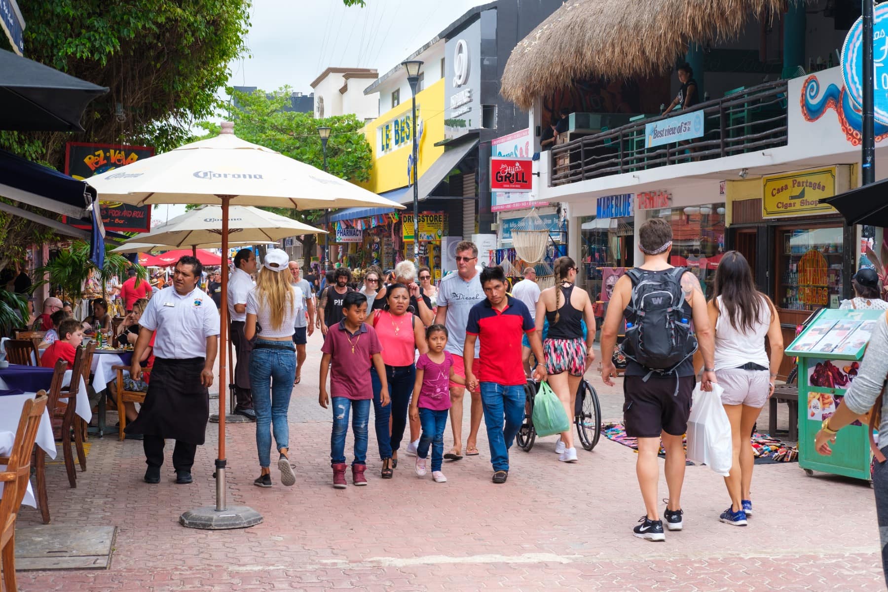 things-to-do-in-playa-del-carmen-quinta-avenida