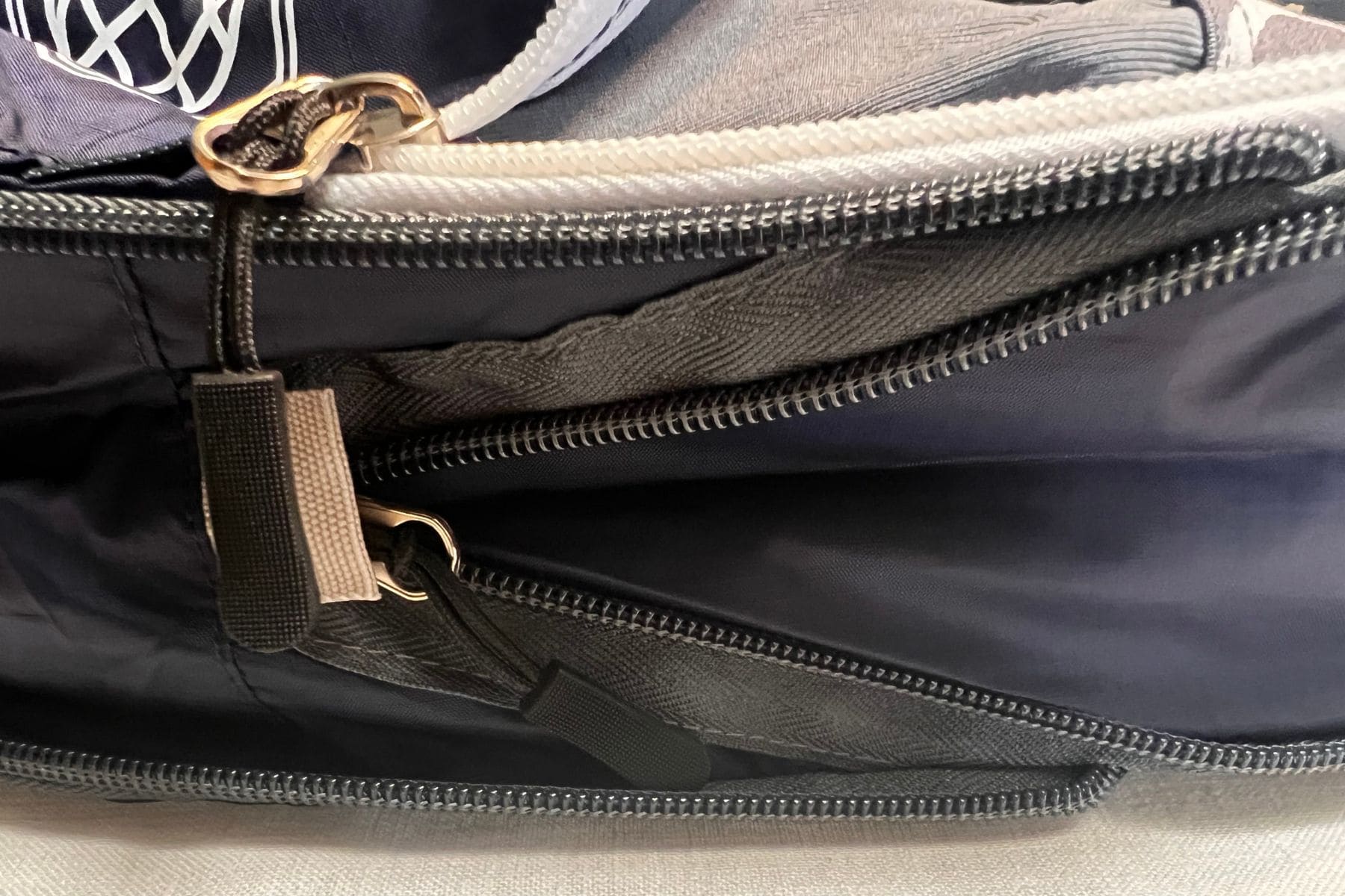 Tripped Zipper
