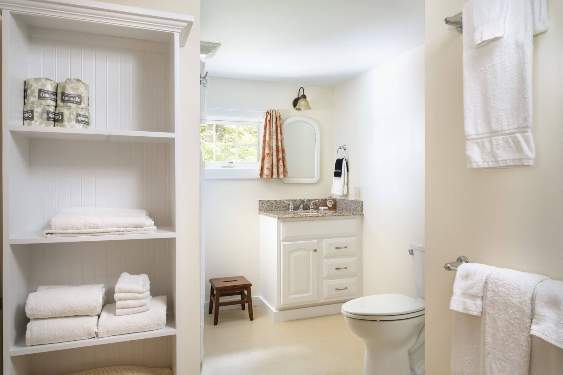 Tyler Place Family Resort Bath Room