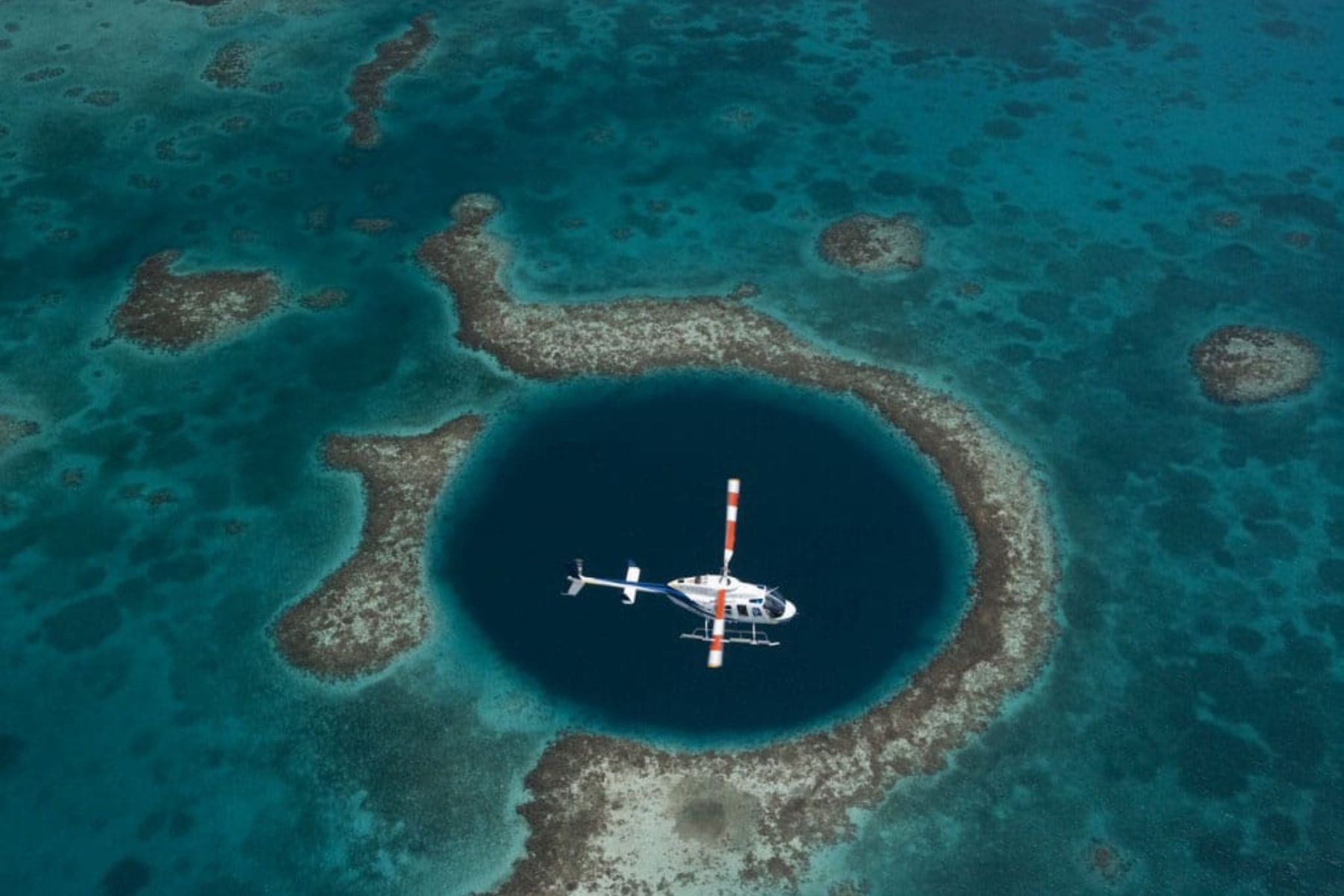 victoria-house-resort-and-spa-helicopter